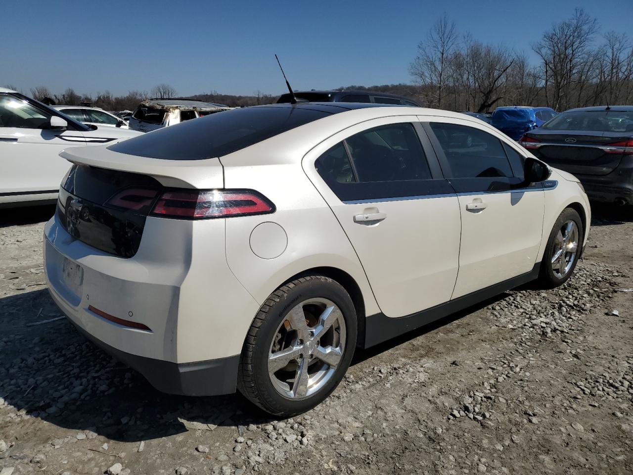 2012 Chevrolet Volt - Image 3