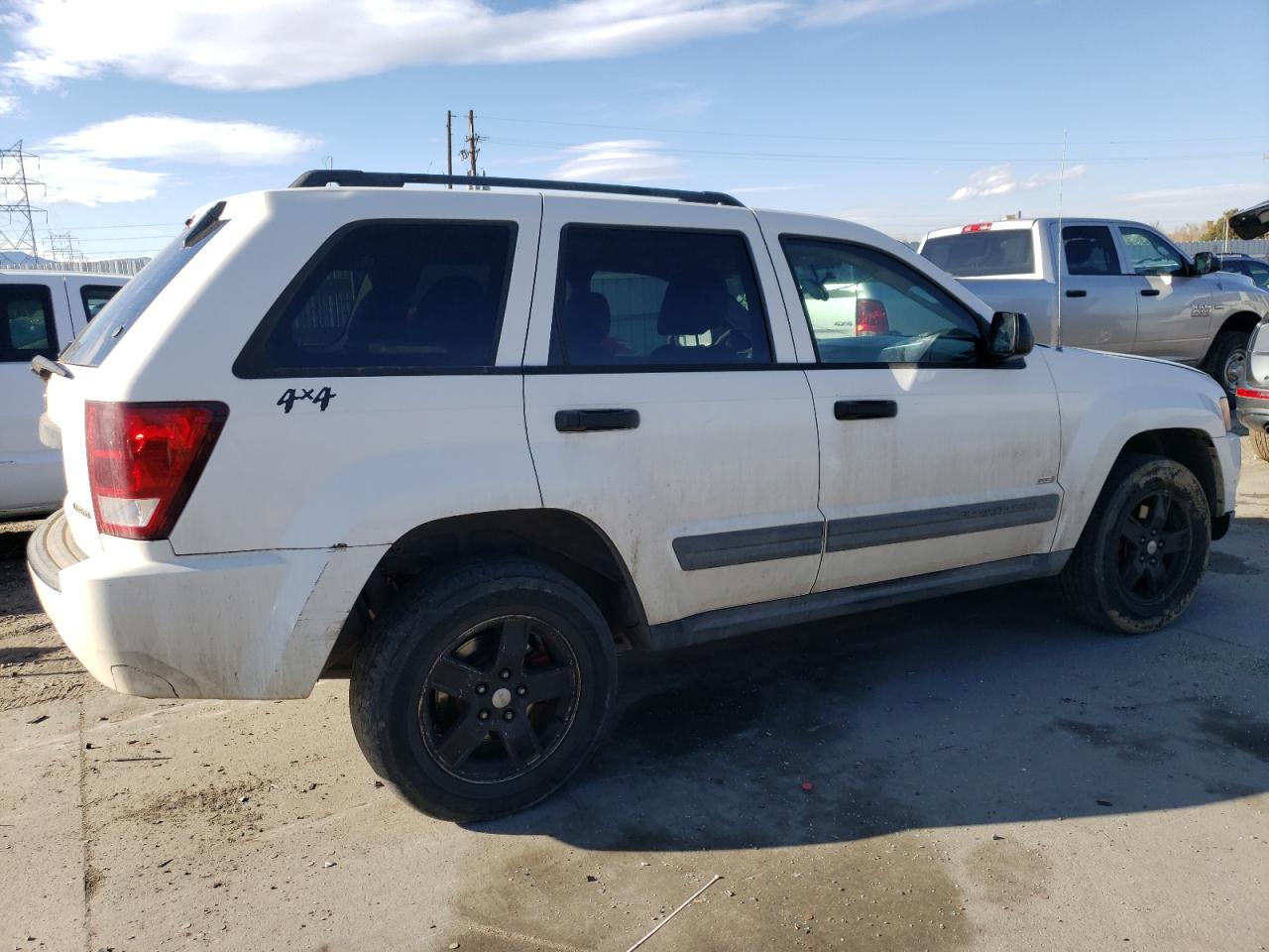2005 Jeep Grand Cherokee - Image 3