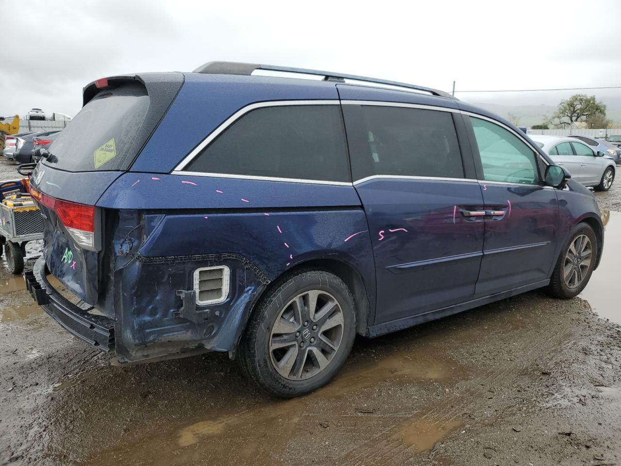 2015 Honda Odyssey - Image 3