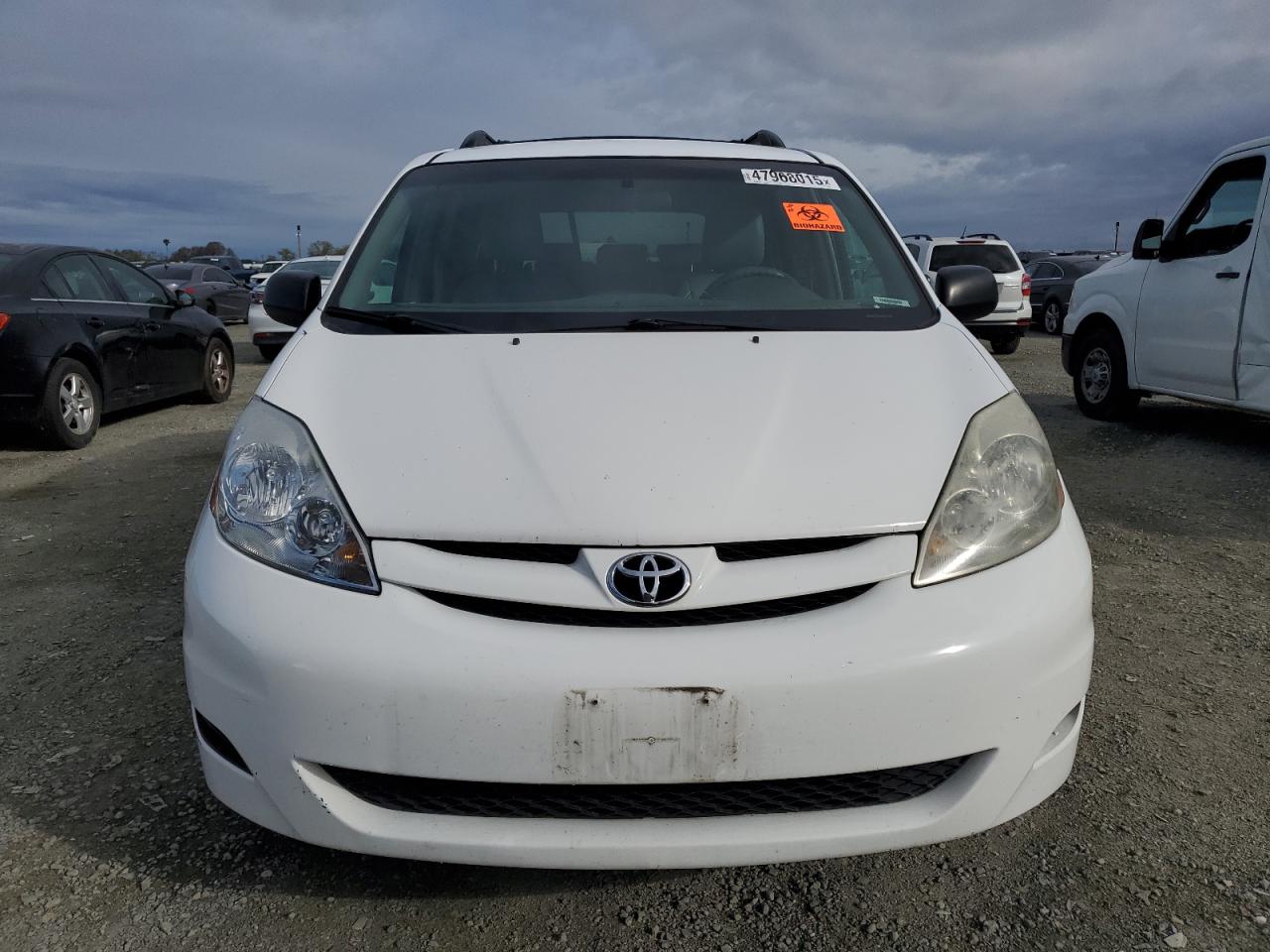 2009 Toyota Sienna - Image 5