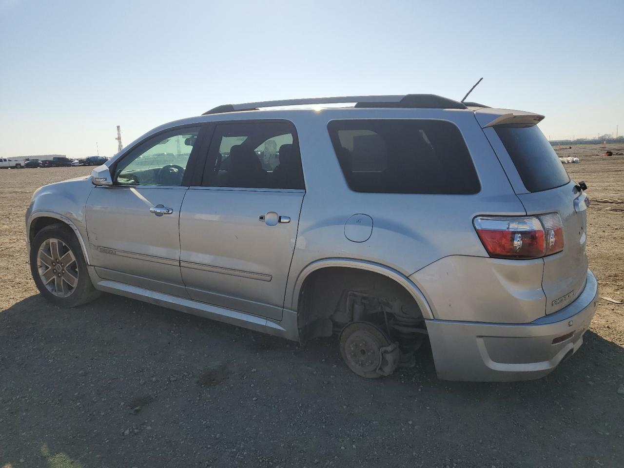 2012 GMC Acadia - Image 2