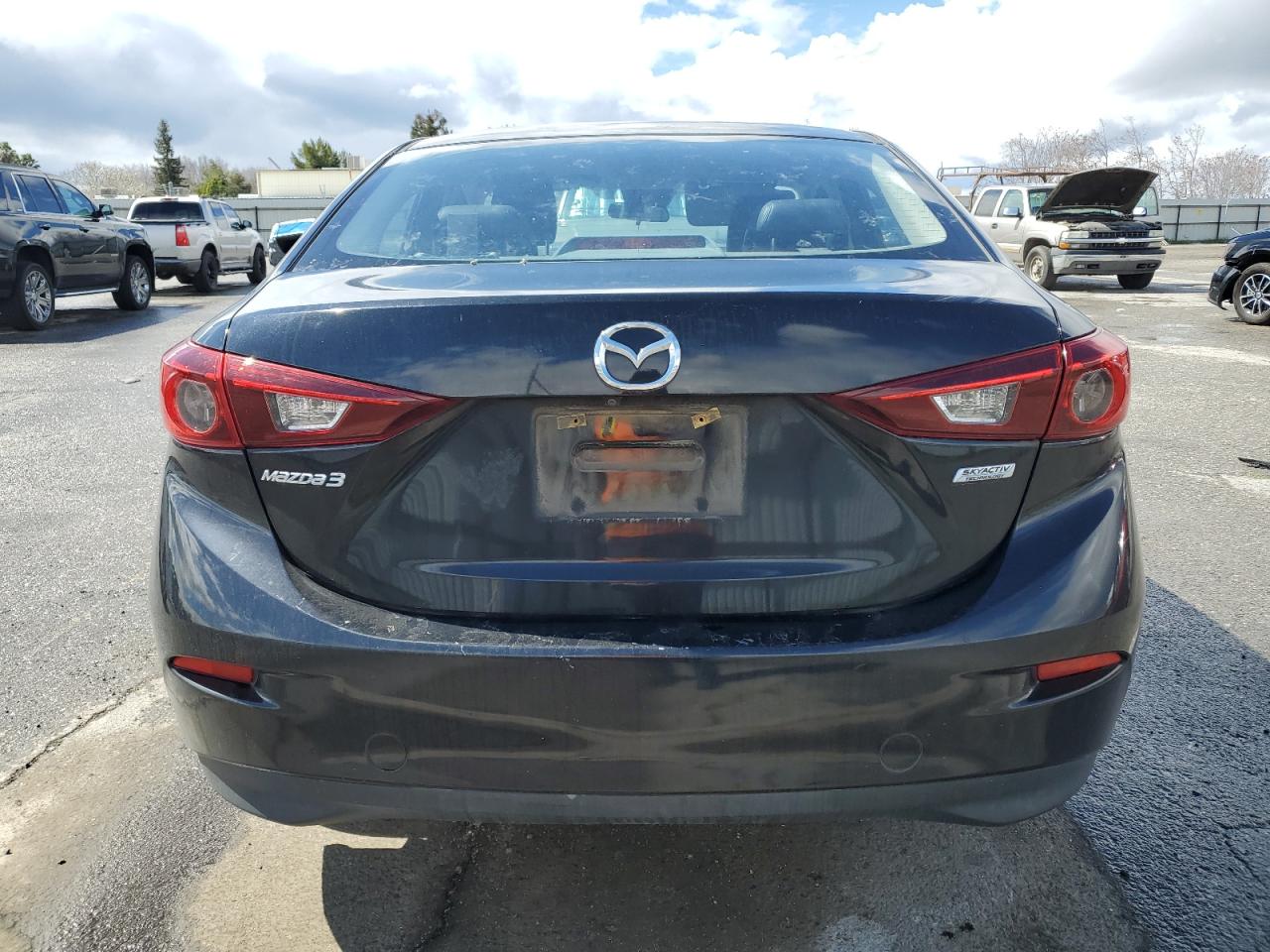 2017 Mazda 3 - Image 6