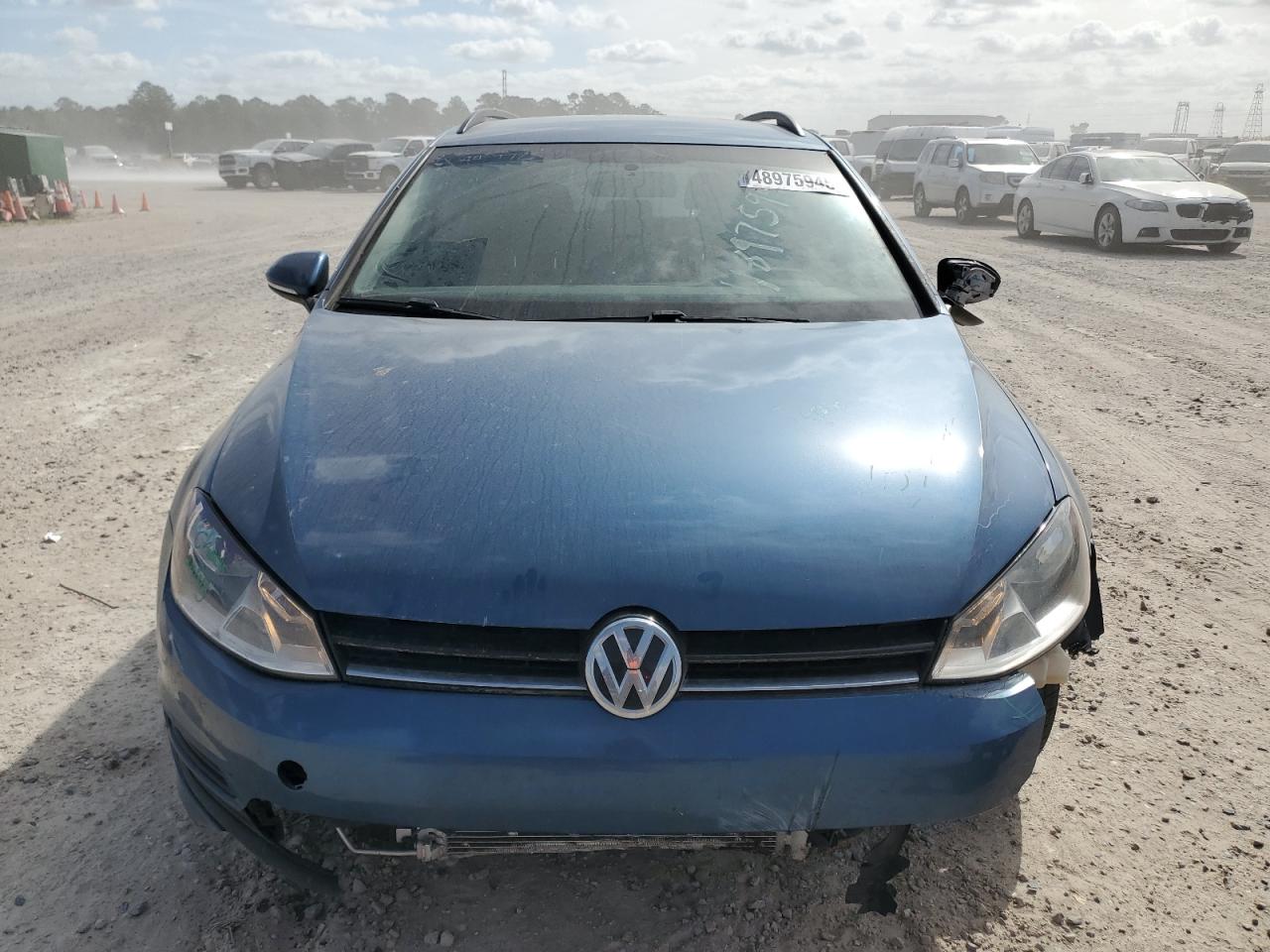 2017 Volkswagen Golf - Image 5