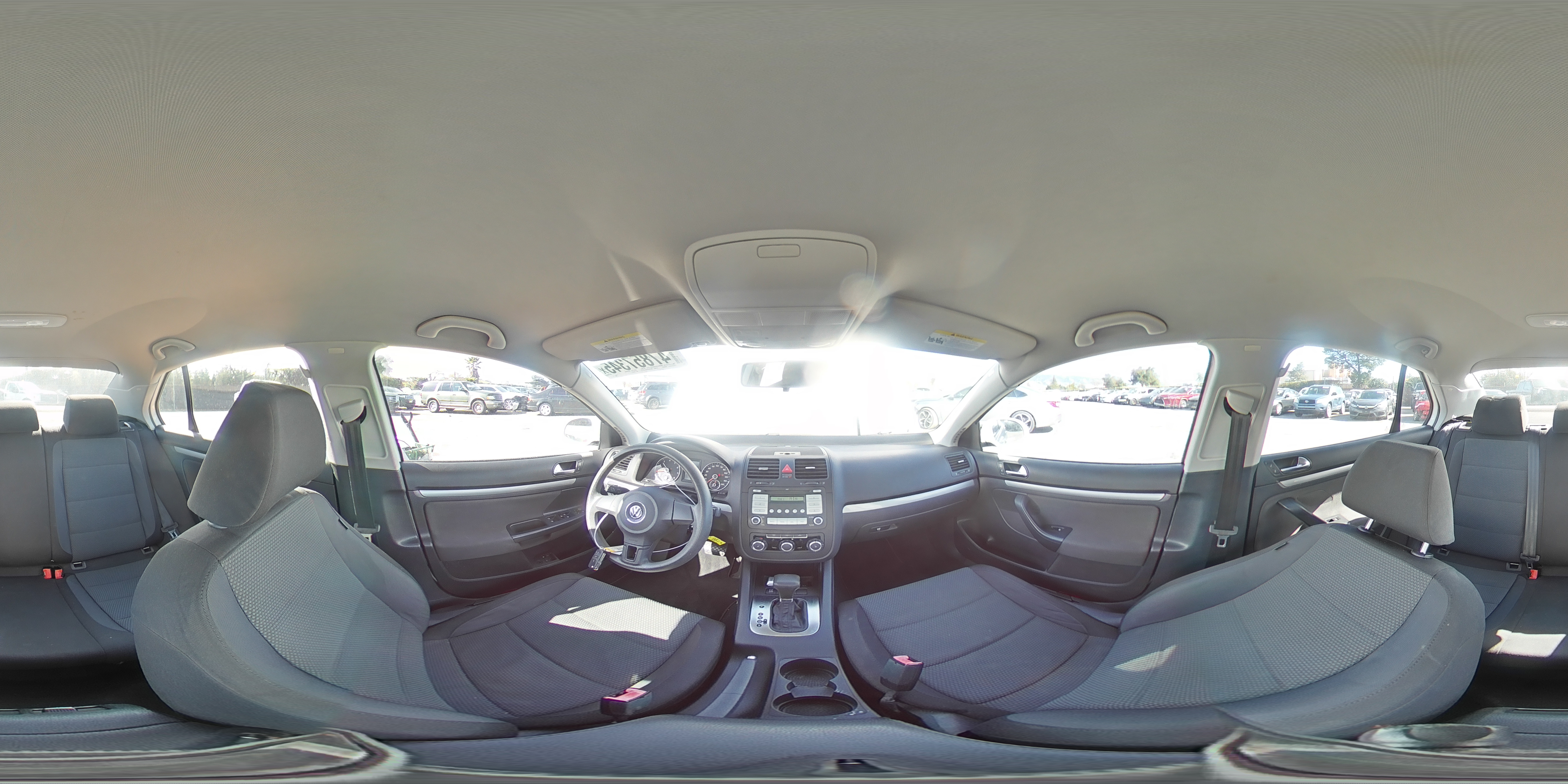 2010 Volkswagen Jetta - Image 13
