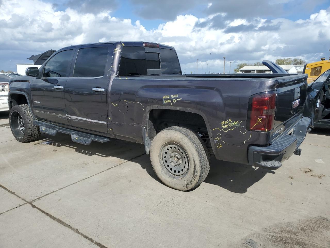 2014 GMC Sierra - Image 2