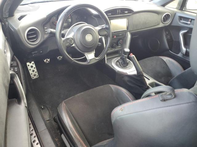  TOYOTA 86 2017 Srebrny