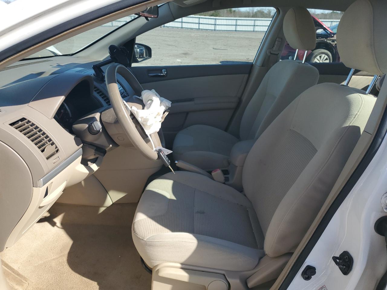 2010 Nissan Sentra - Image 7
