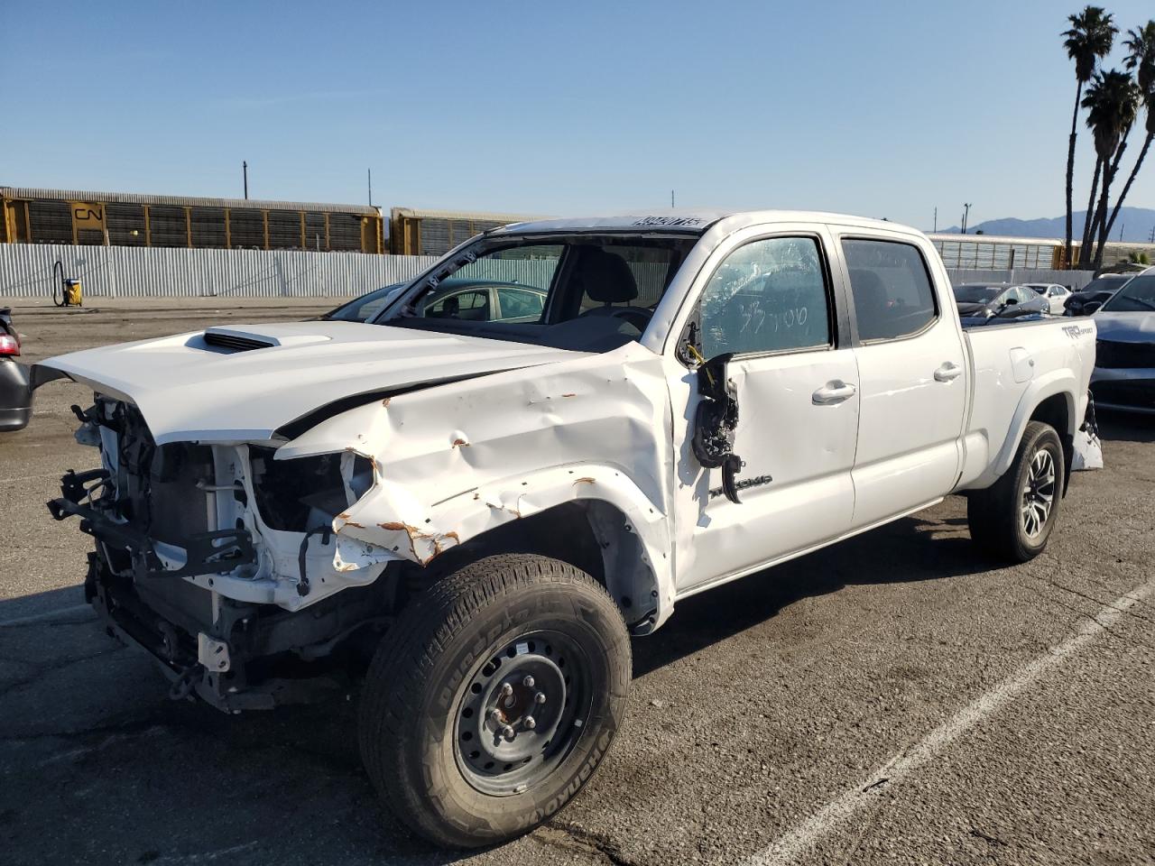 2022 Toyota Tacoma Double Cab продається в Van Nuys, CA - All Over