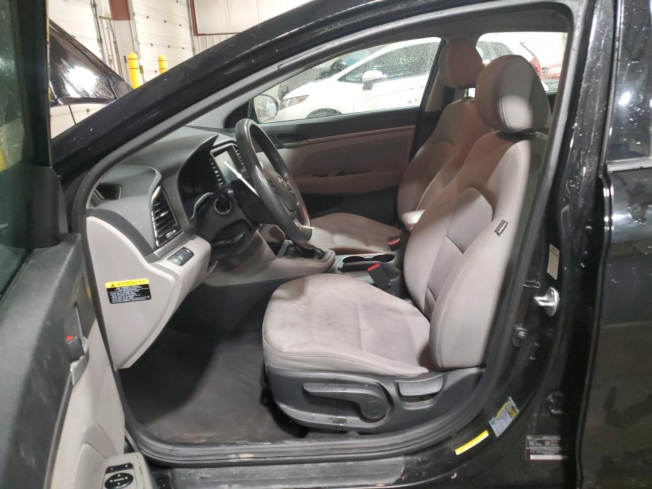 2018 Hyundai Elantra - Image 7