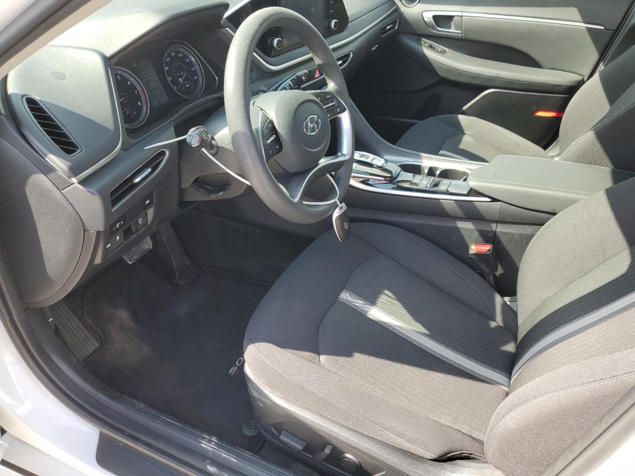 2022 Hyundai Sonata - Image 7
