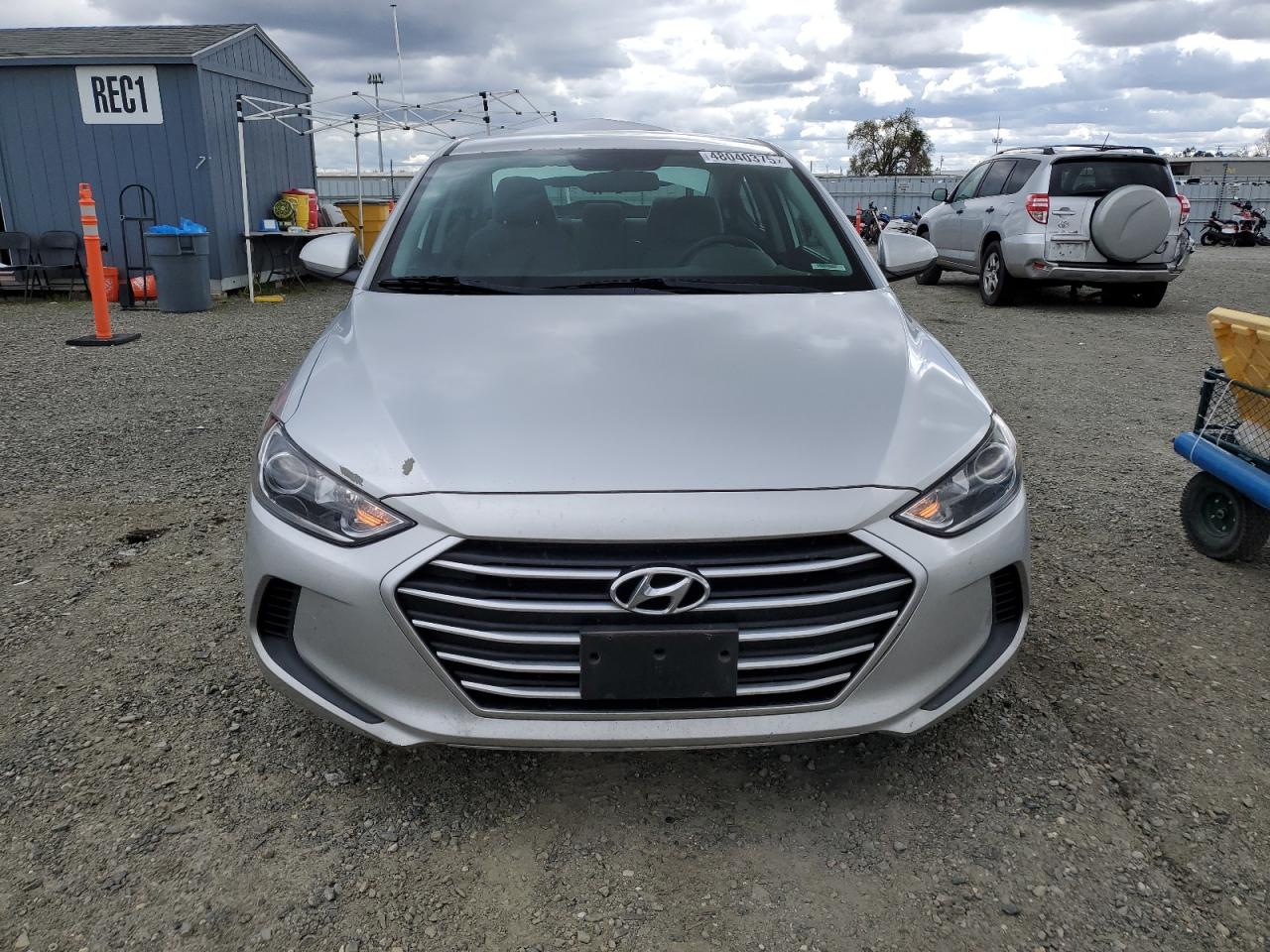 2018 Hyundai Elantra - Image 5