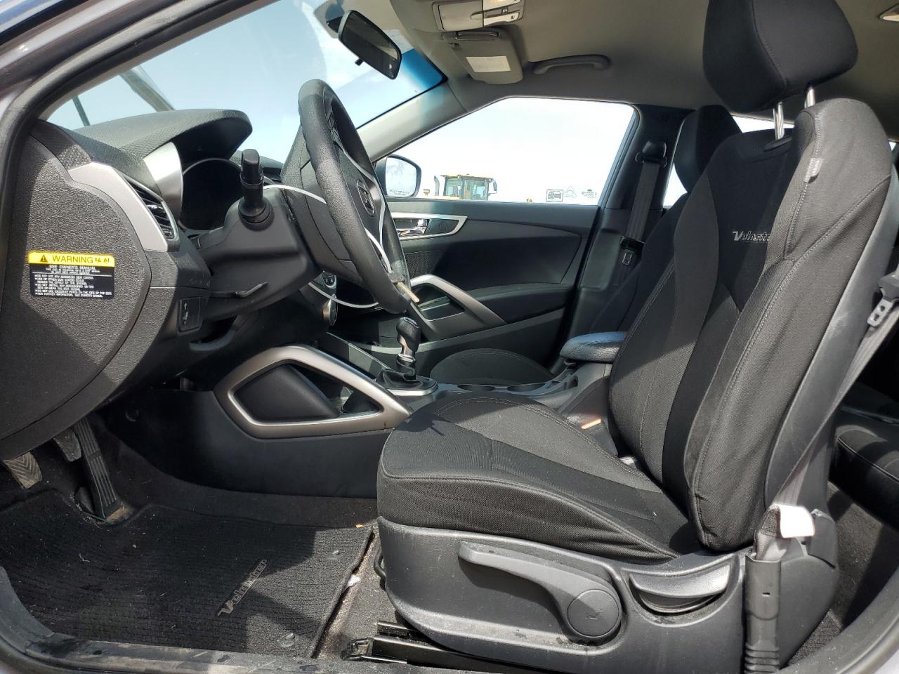 2016 Hyundai Veloster - Image 7