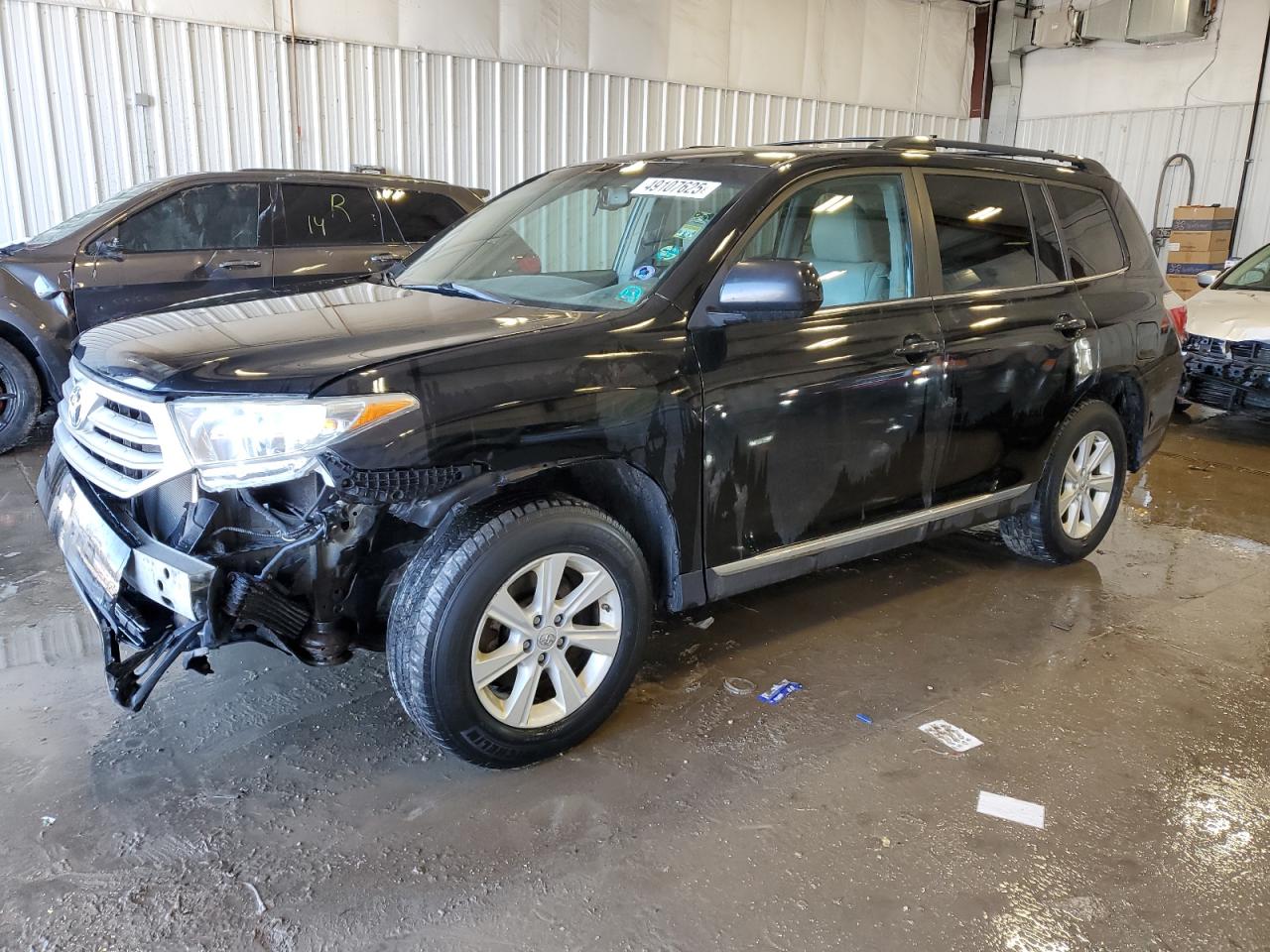 2013 Toyota Highlander - Image 1