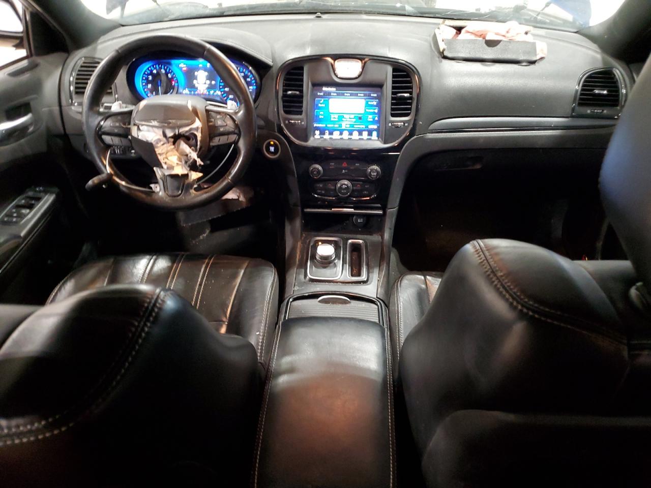 2016 Chrysler 300 - Image 8