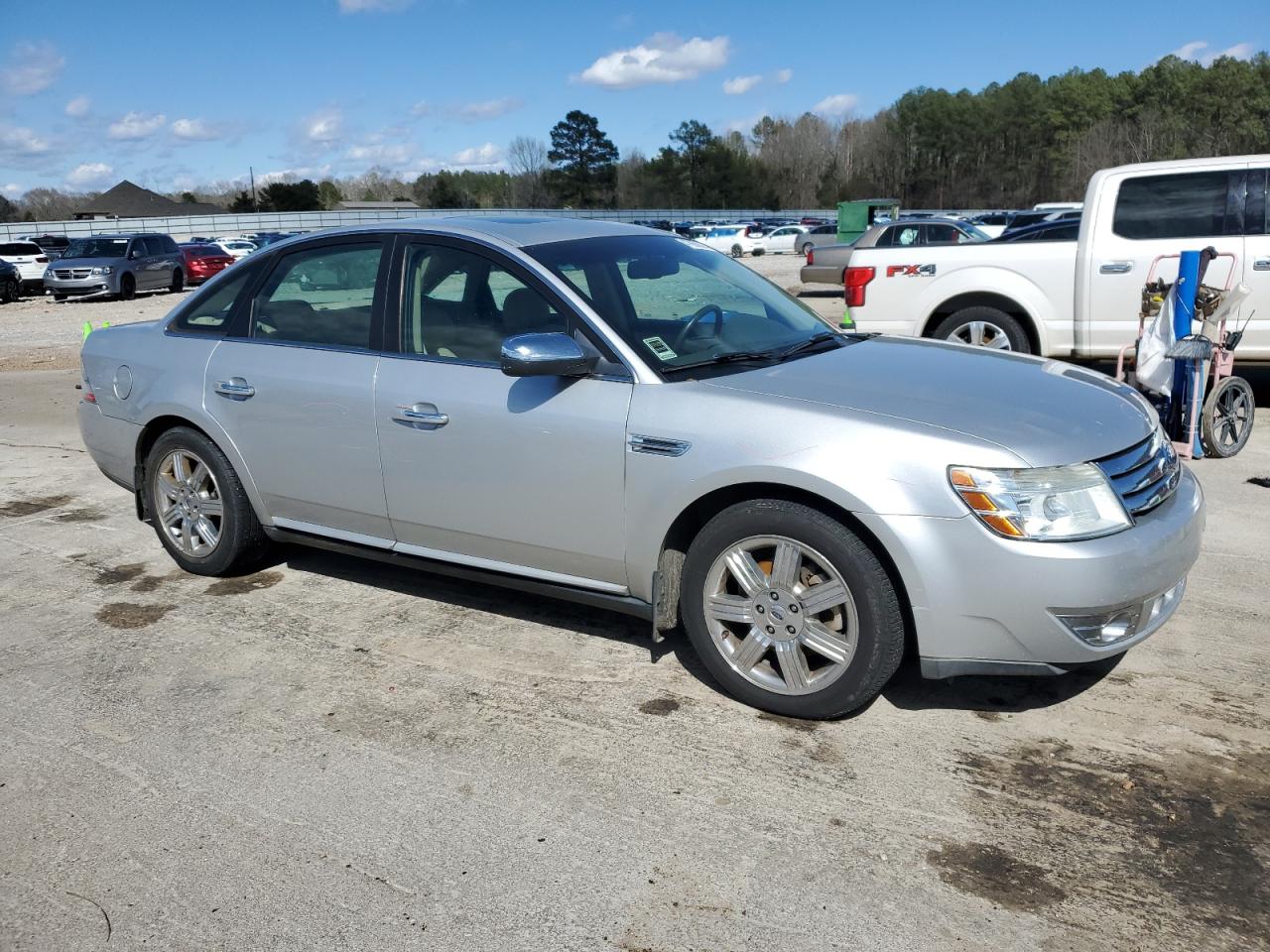 2009 Ford Taurus - Image 4