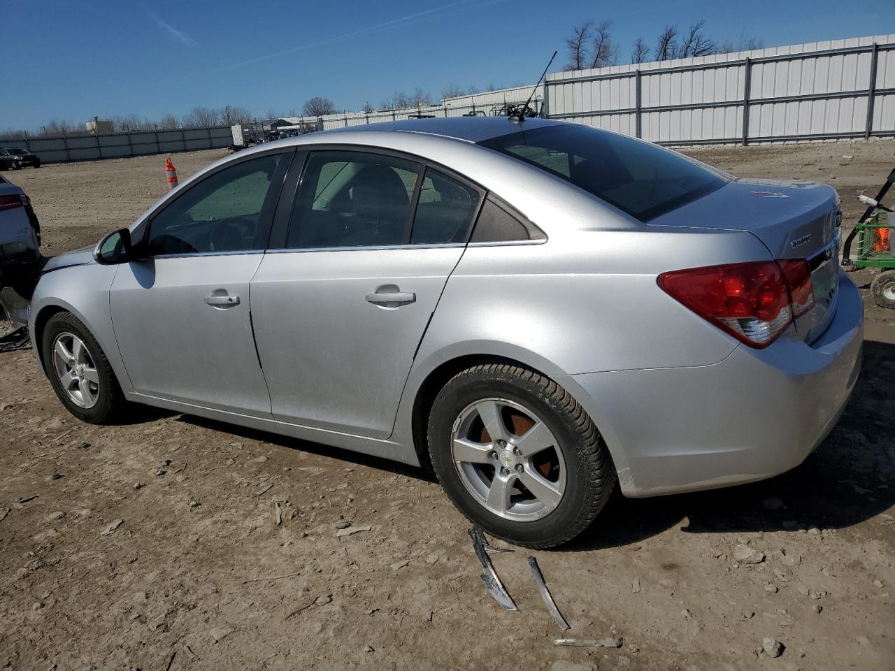 2011 Chevrolet Cruze - Image 2