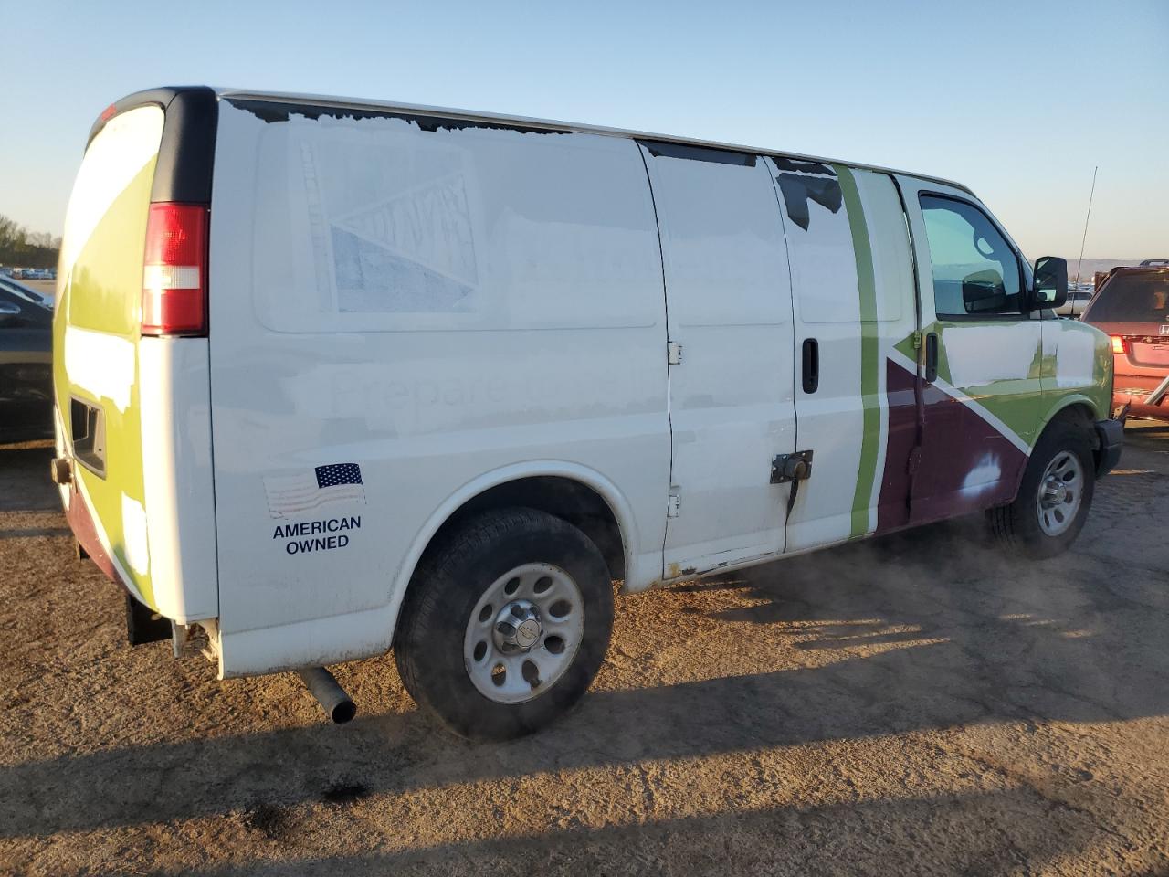 2010 Chevrolet Express - Image 3
