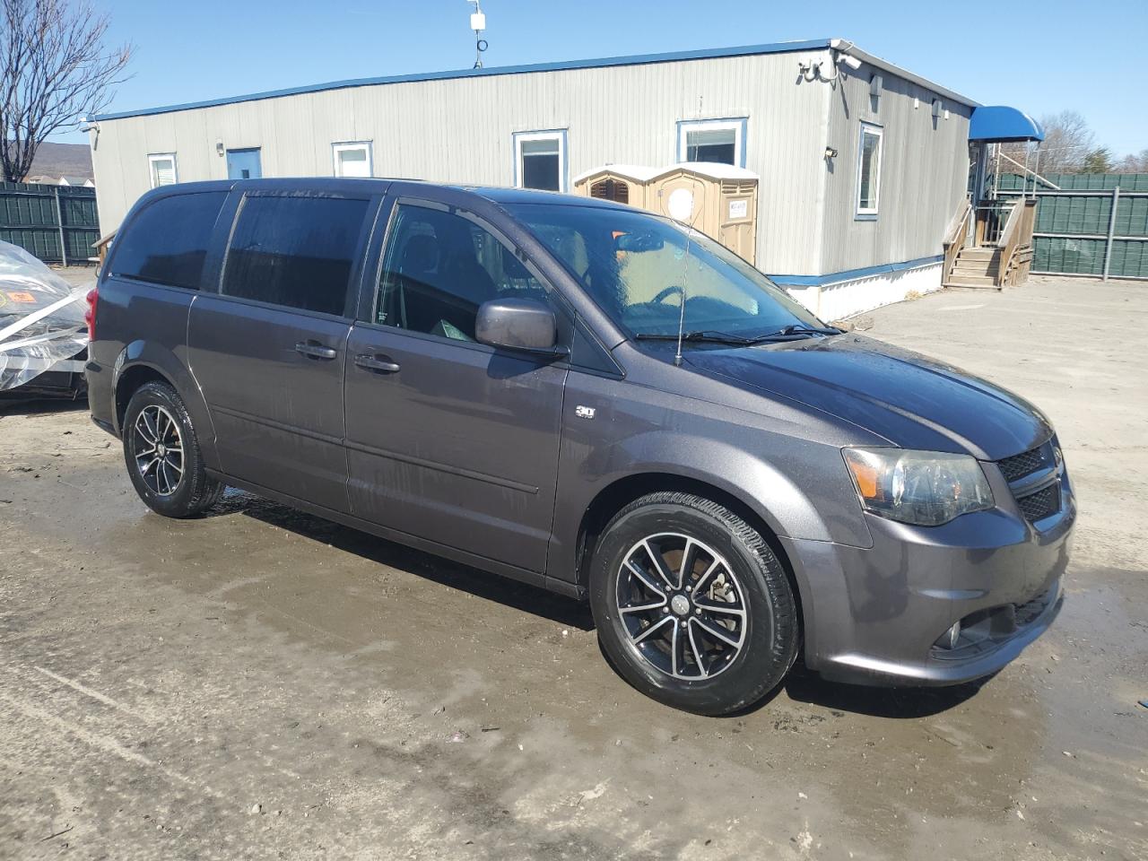 2014 Dodge Caravan - Image 4