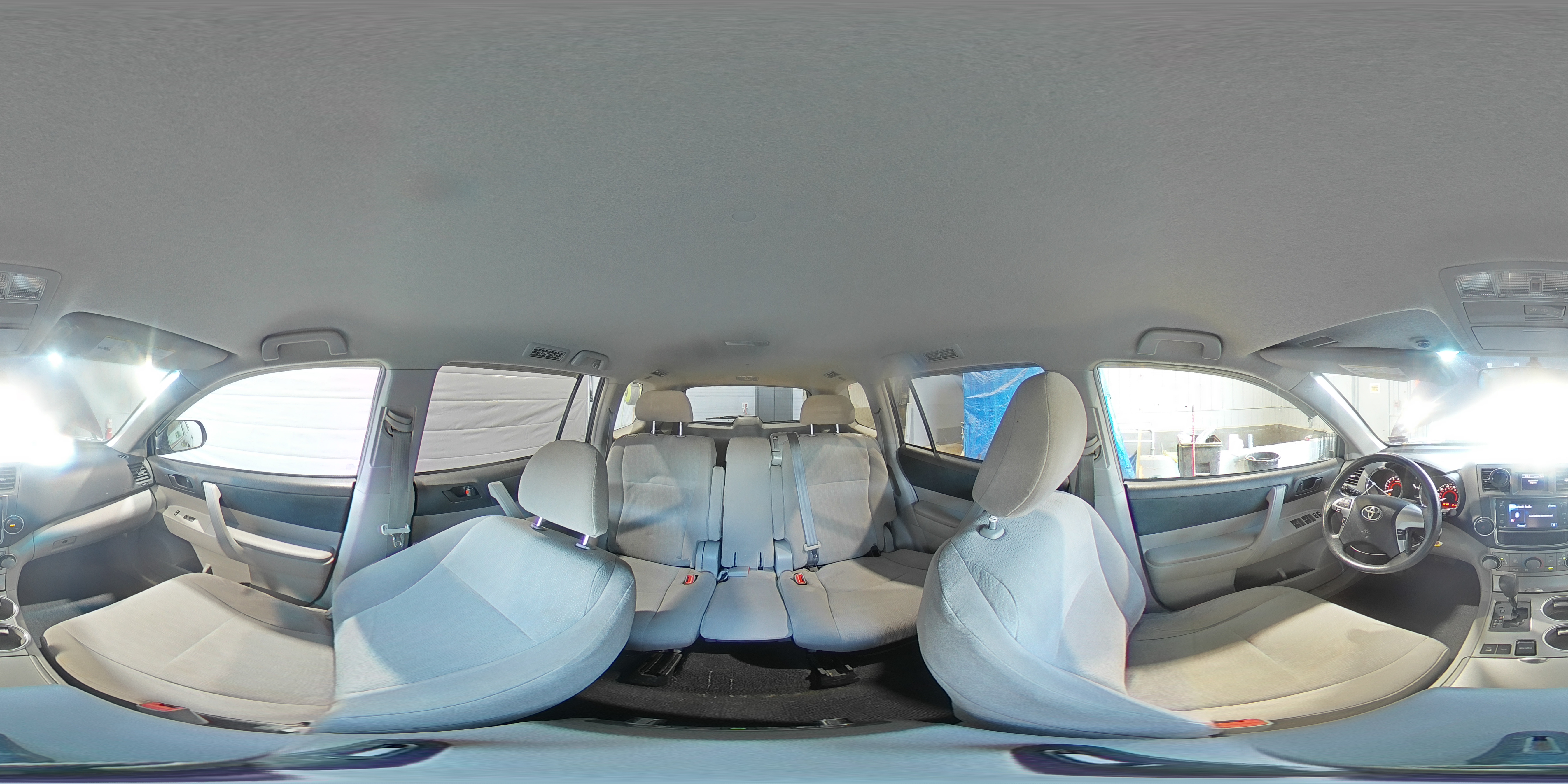 2013 Toyota Highlander - Image 16