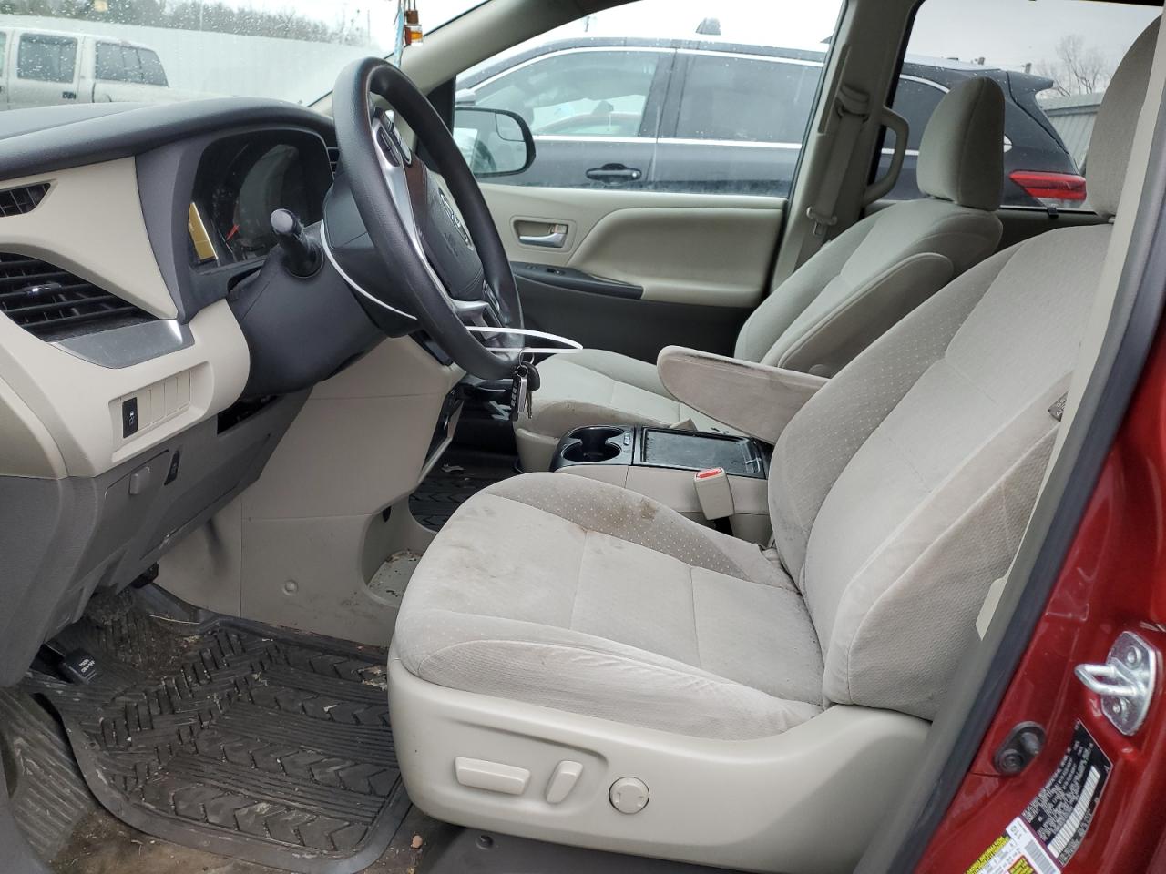 2015 Toyota Sienna - Image 7