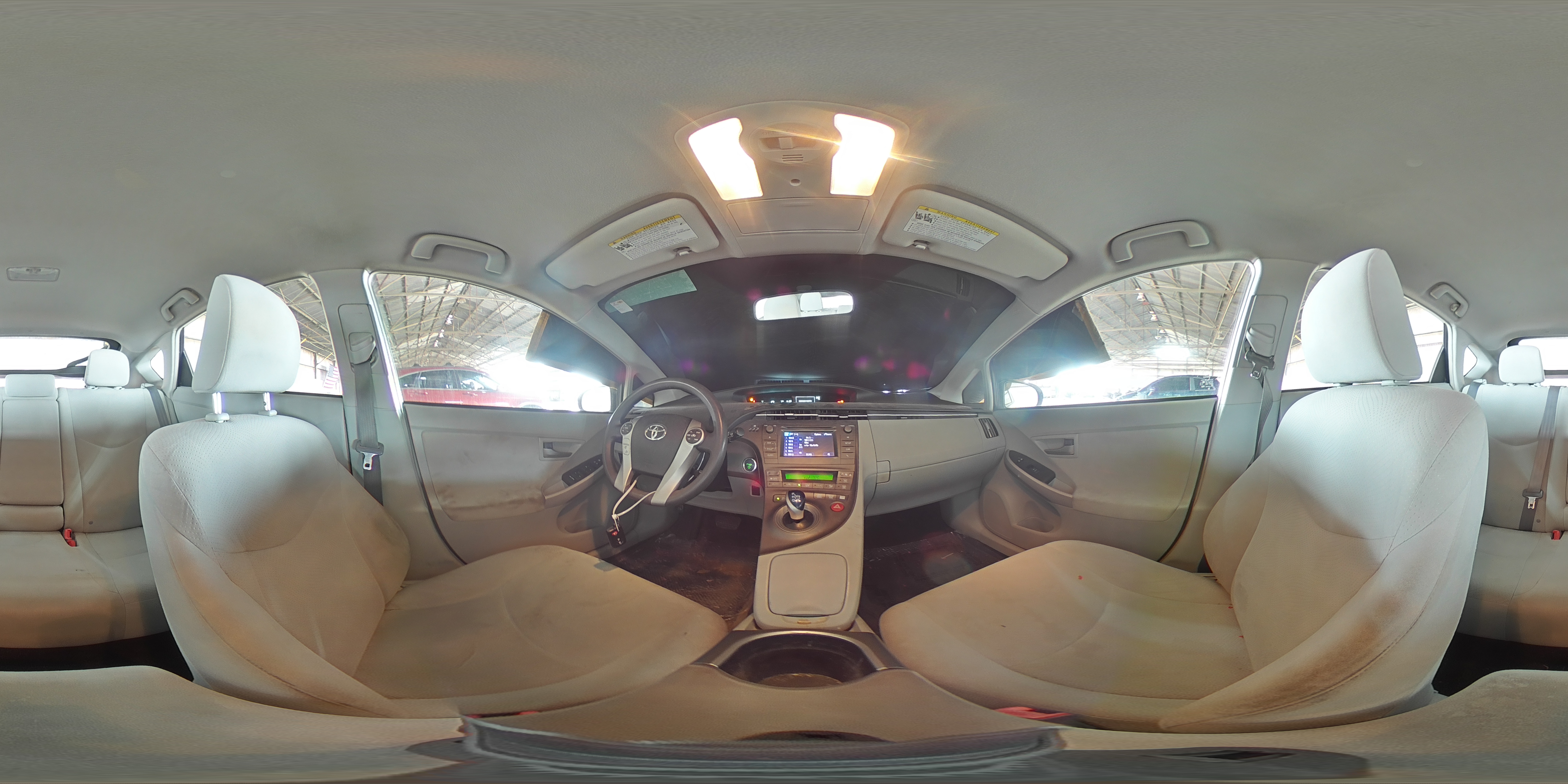 2012 Toyota Prius - Image 13