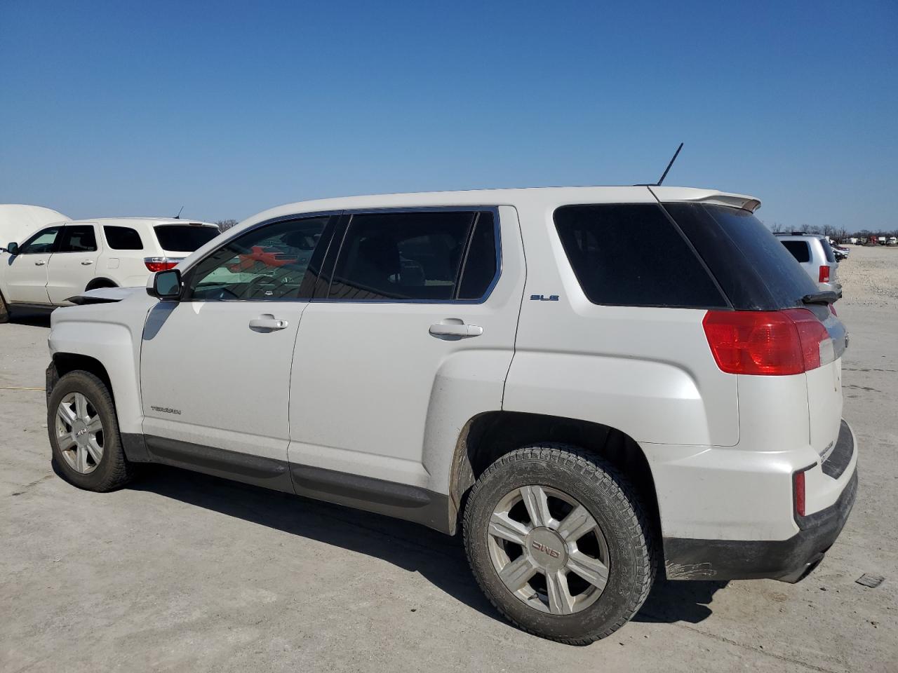 2016 GMC Terrain - Image 2
