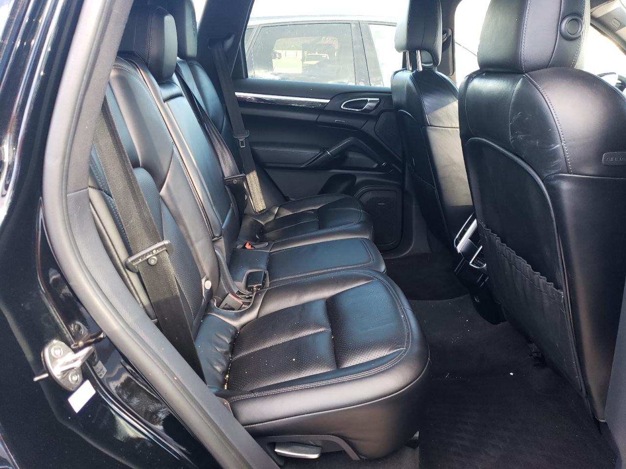 2017 Porsche Cayenne - Image 10