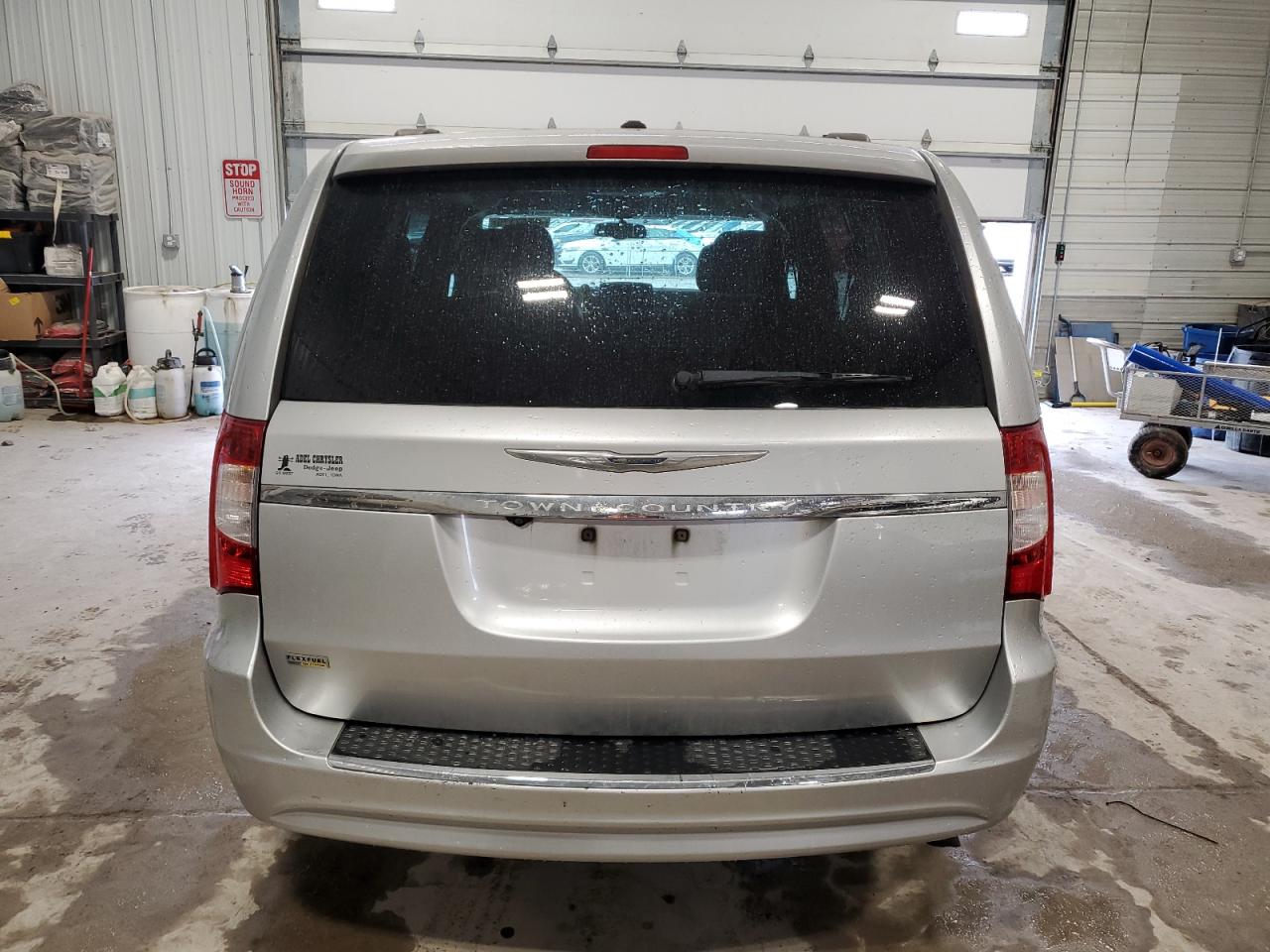 2012 Chrysler Town & Country - Image 6