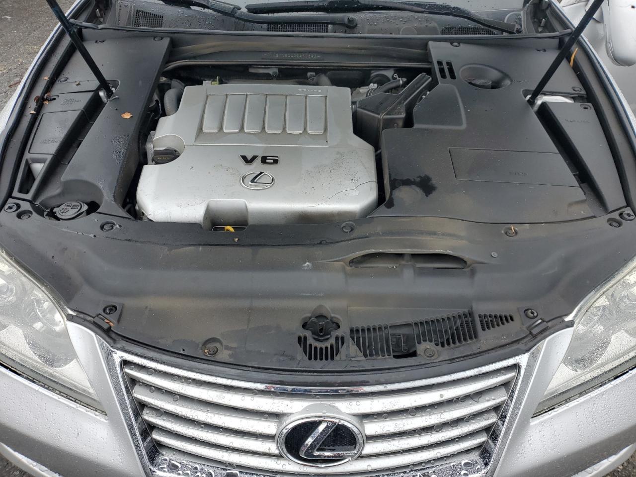 2012 Lexus ES - Image 12