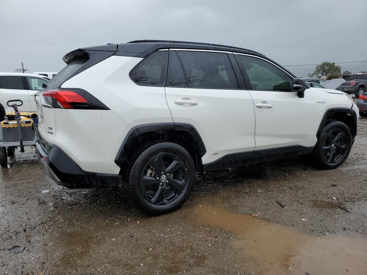 2020 Toyota RAV 4 - Image 3