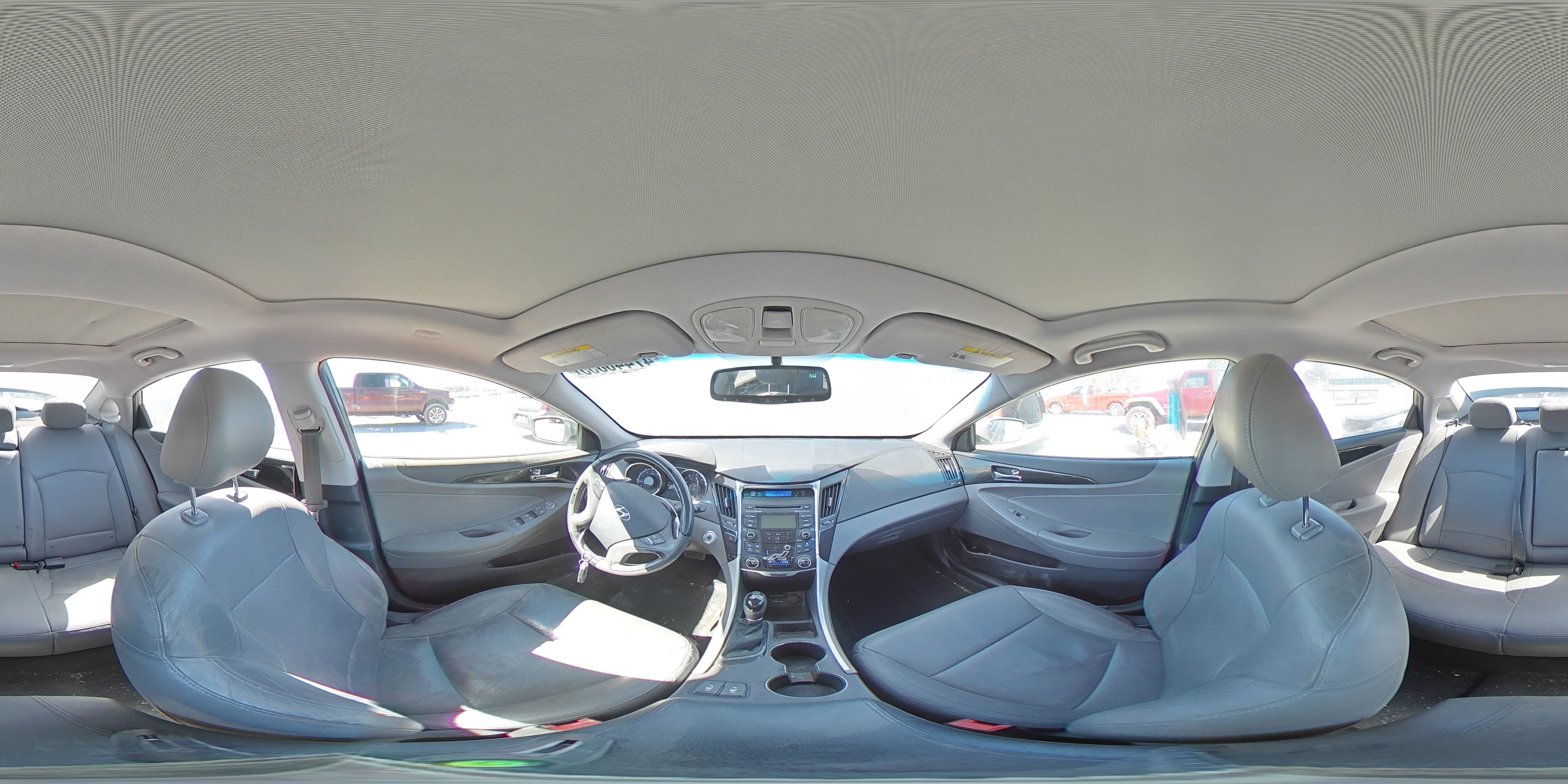 2012 Hyundai Sonata - Image 13