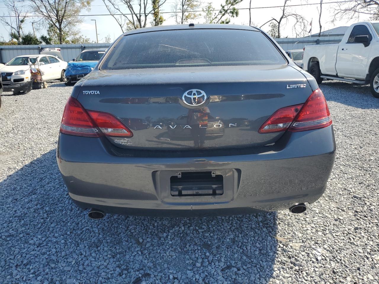 2009 Toyota Avalon - Image 6
