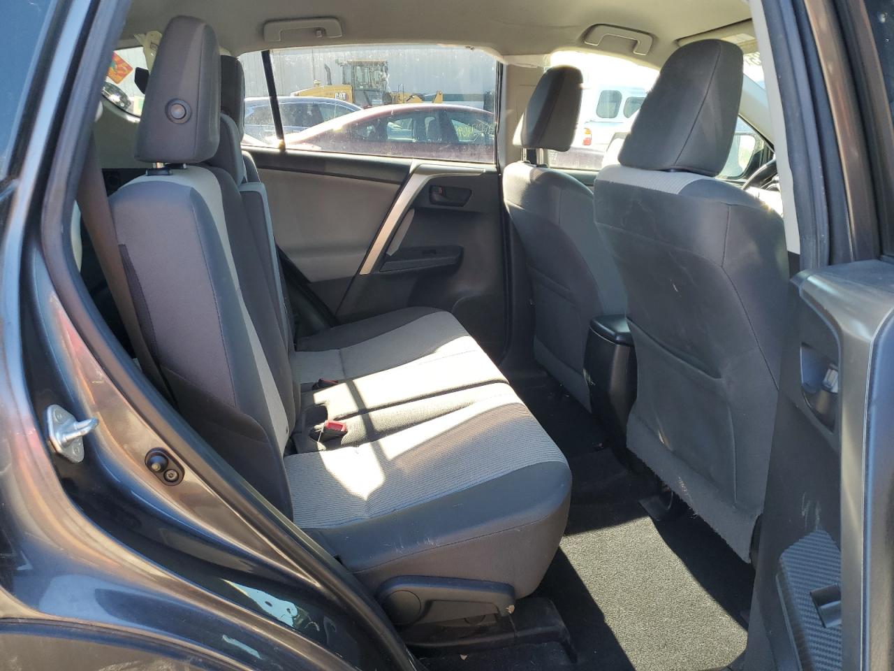 2015 Toyota RAV 4 - Image 11