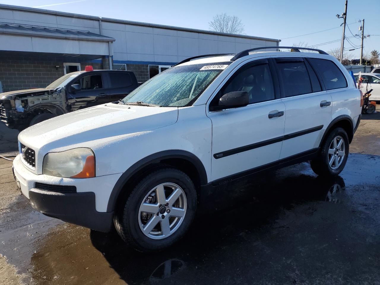 2004 Volvo Xc90 for Sale in New Britain, CT - Hail