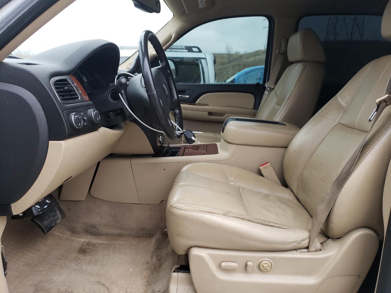 2007 Chevrolet Suburban - Image 7