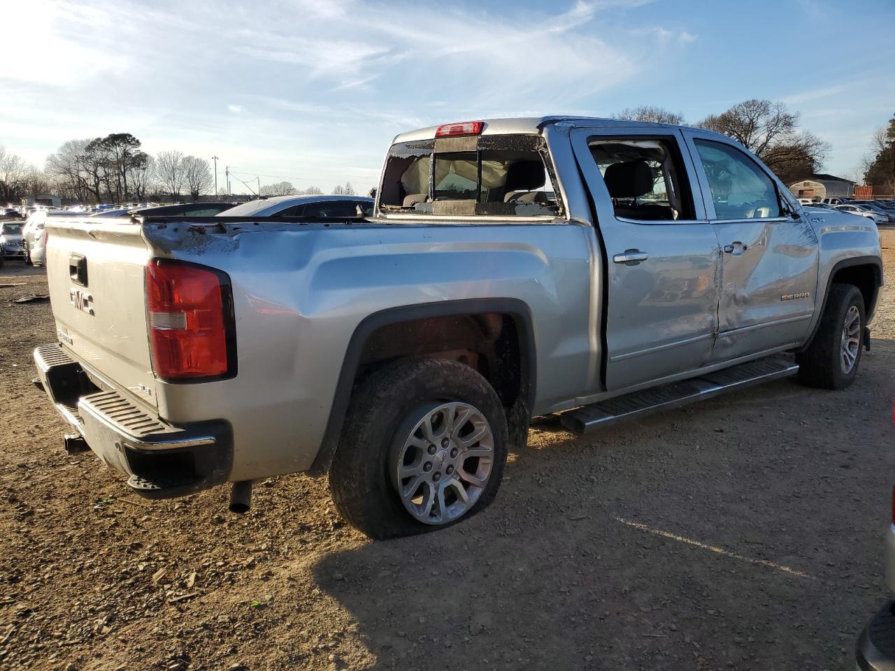 2015 GMC Sierra - Image 3
