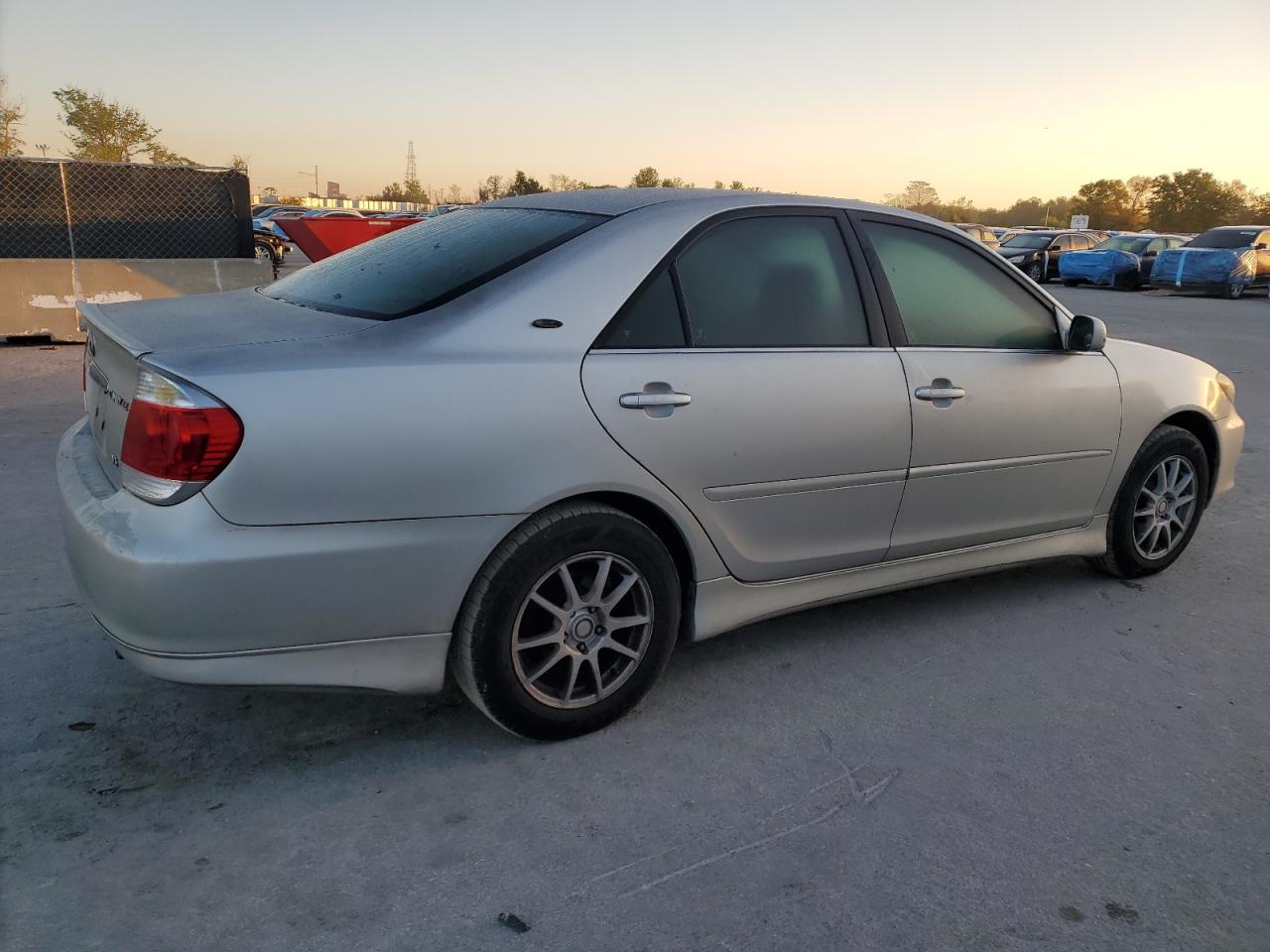 2005 Toyota Camry - Image 3
