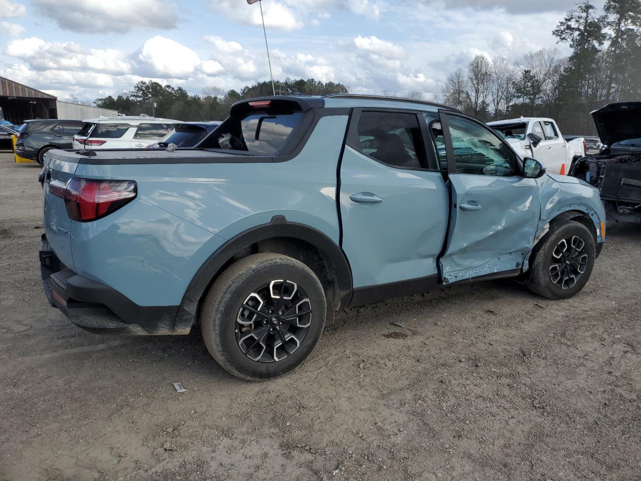 2022 Hyundai Santa Cruz - Image 3