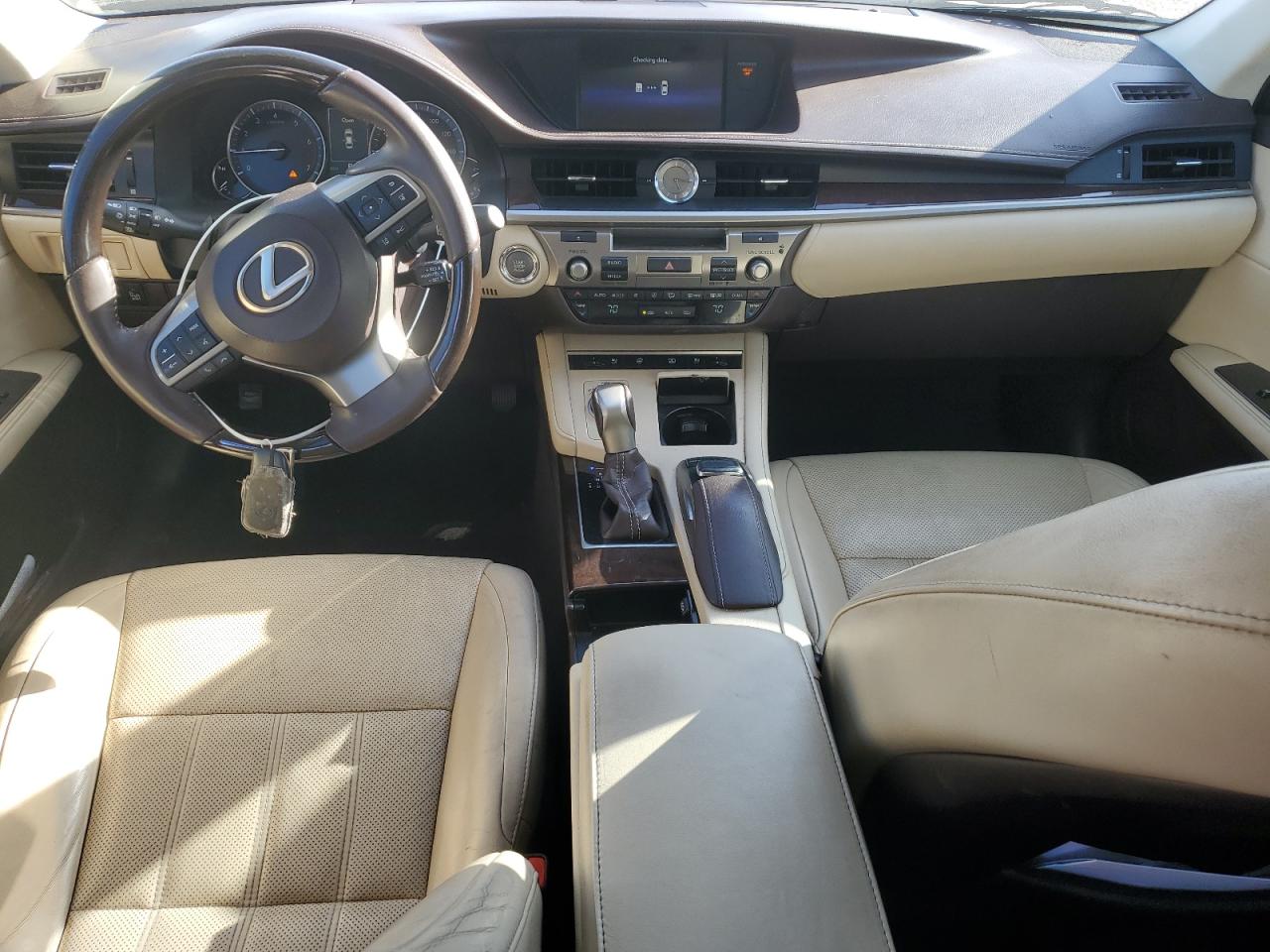 2016 Lexus ES - Image 8