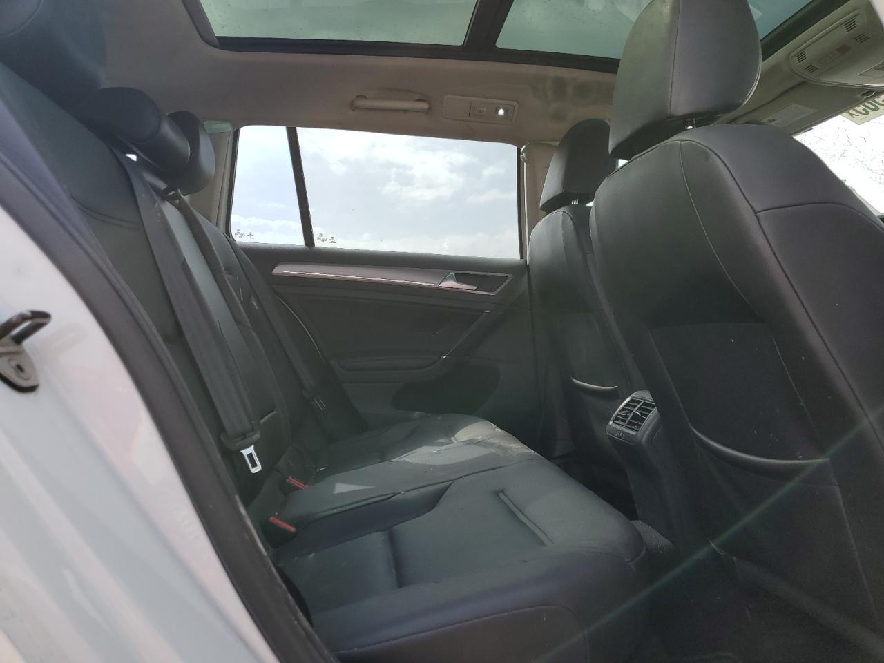 2015 Volkswagen Golf - Image 11
