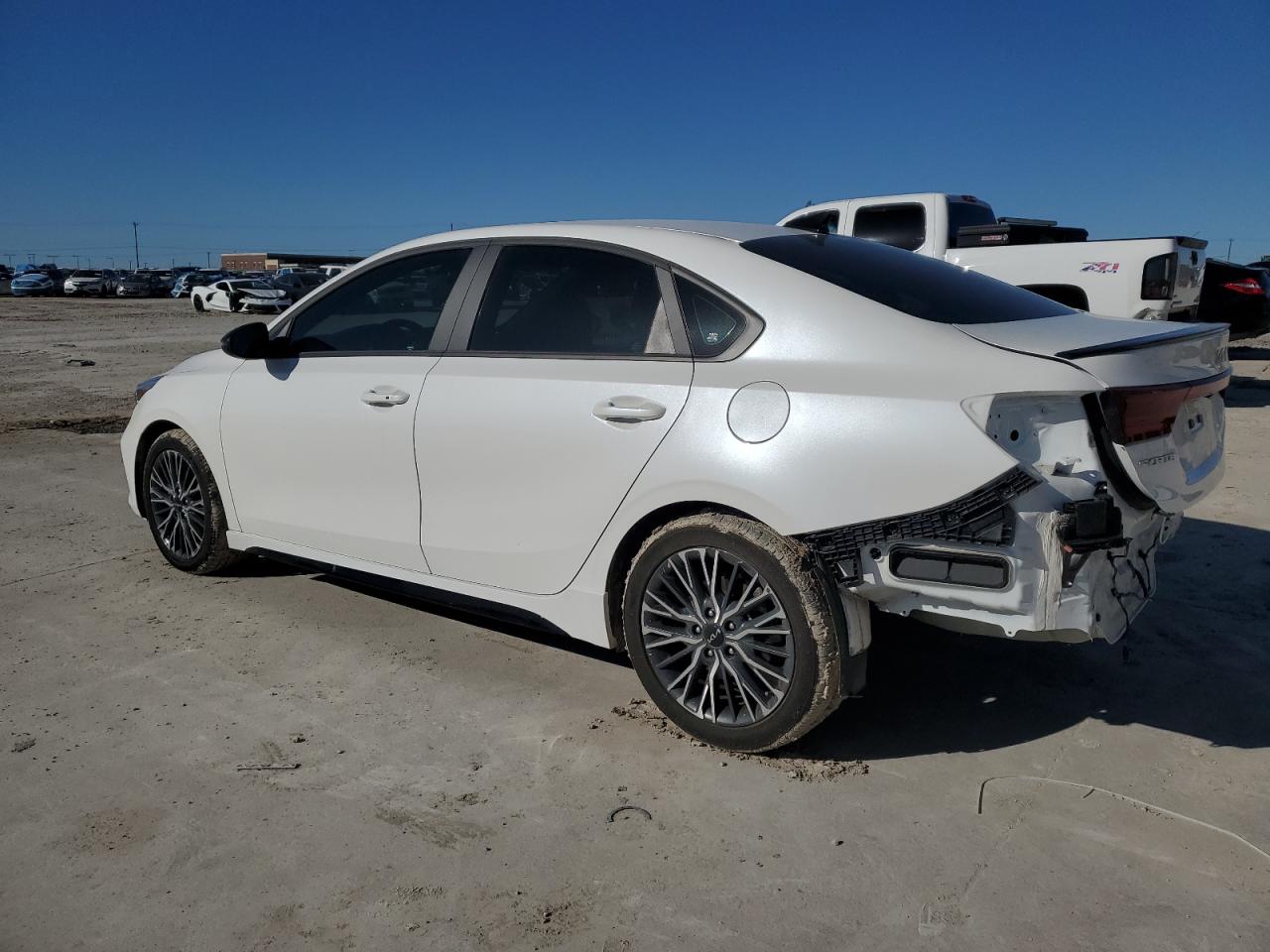 2023 Kia Forte - Image 2