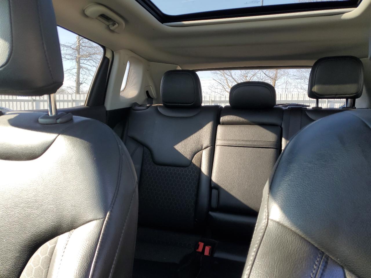 2019 Jeep Compass - Image 10