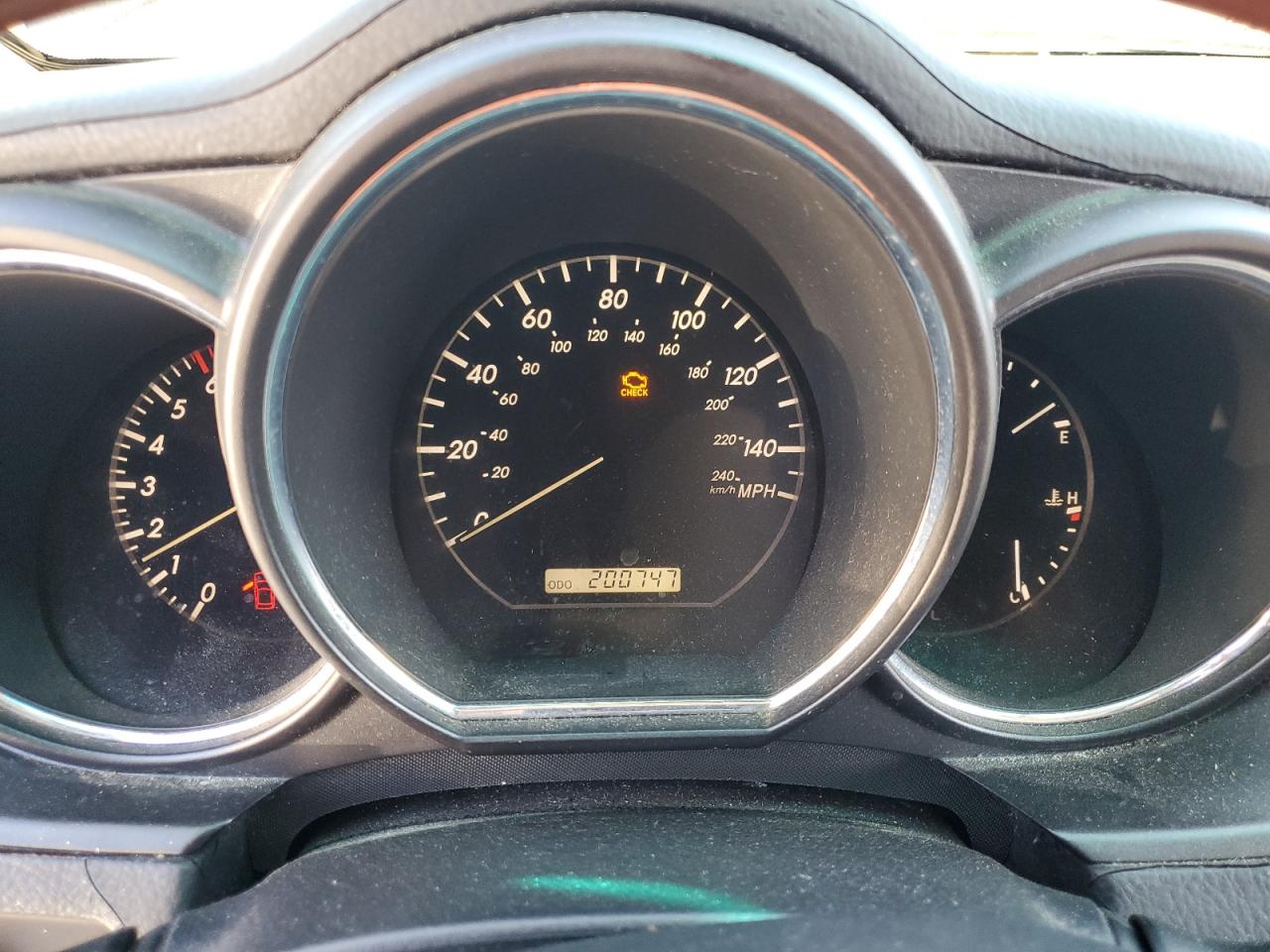 2004 Lexus RX - Image 9