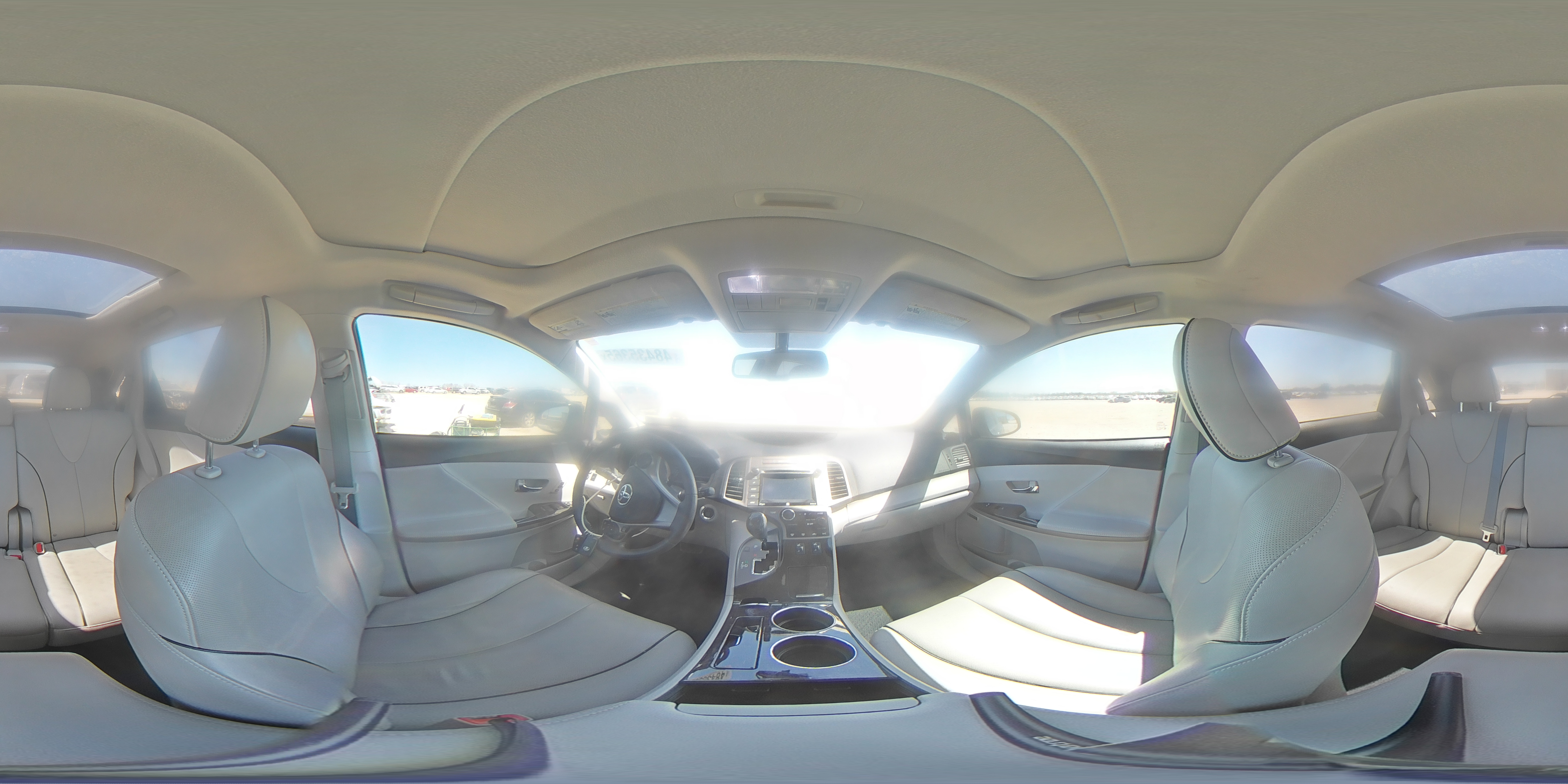 2015 Toyota Venza - Image 14