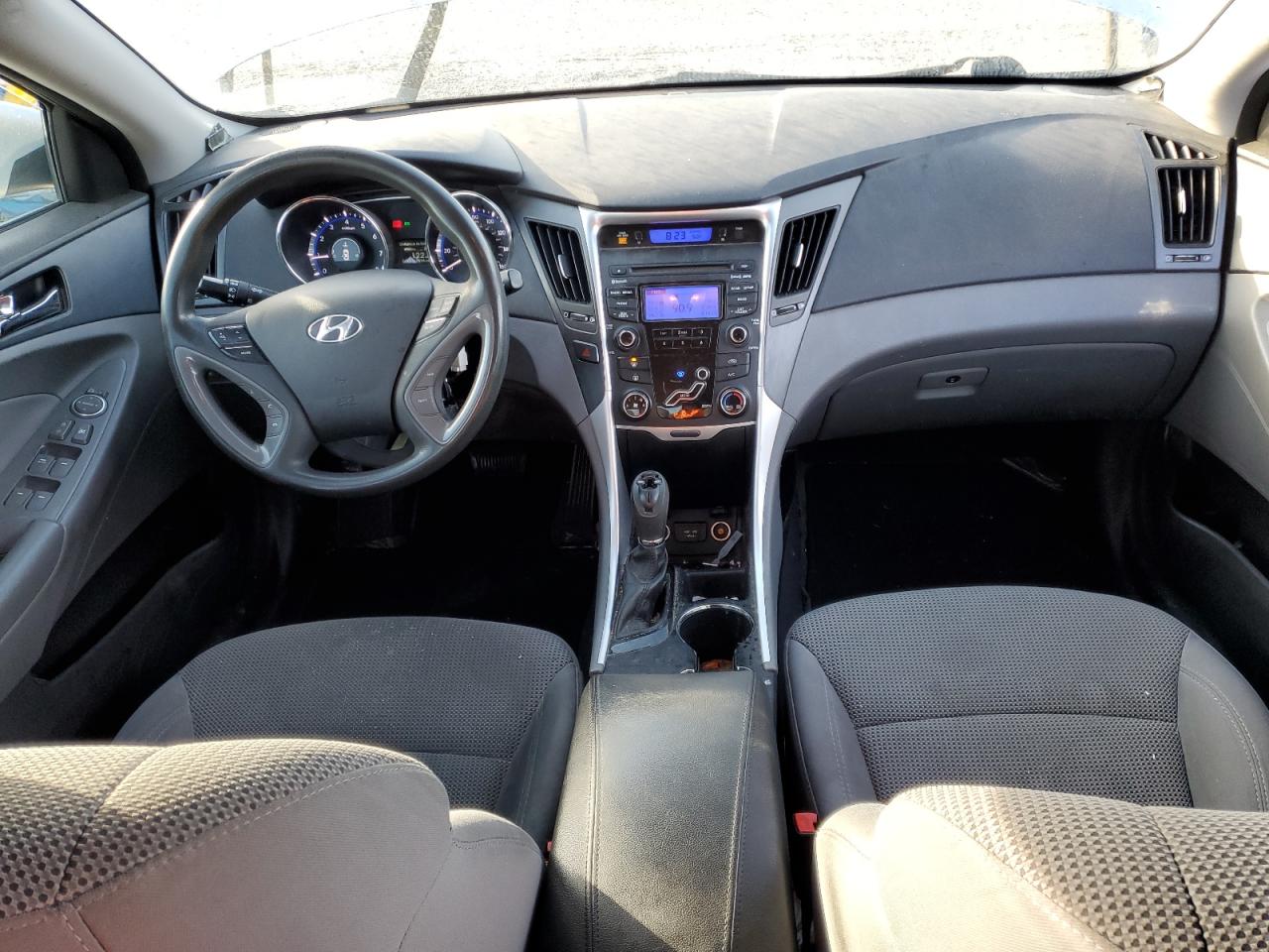 2013 Hyundai Sonata - Image 8