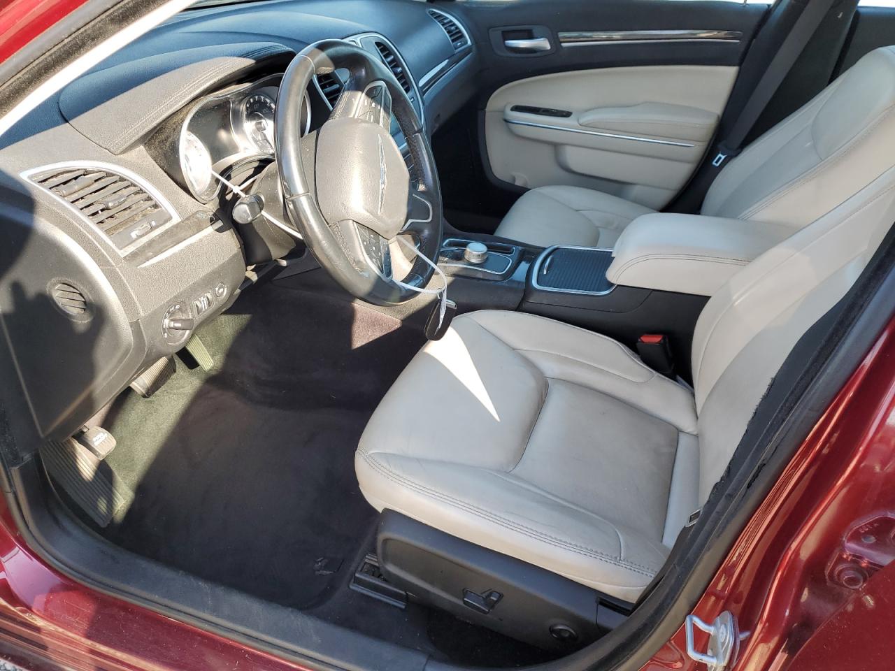 2018 Chrysler 300 - Image 7