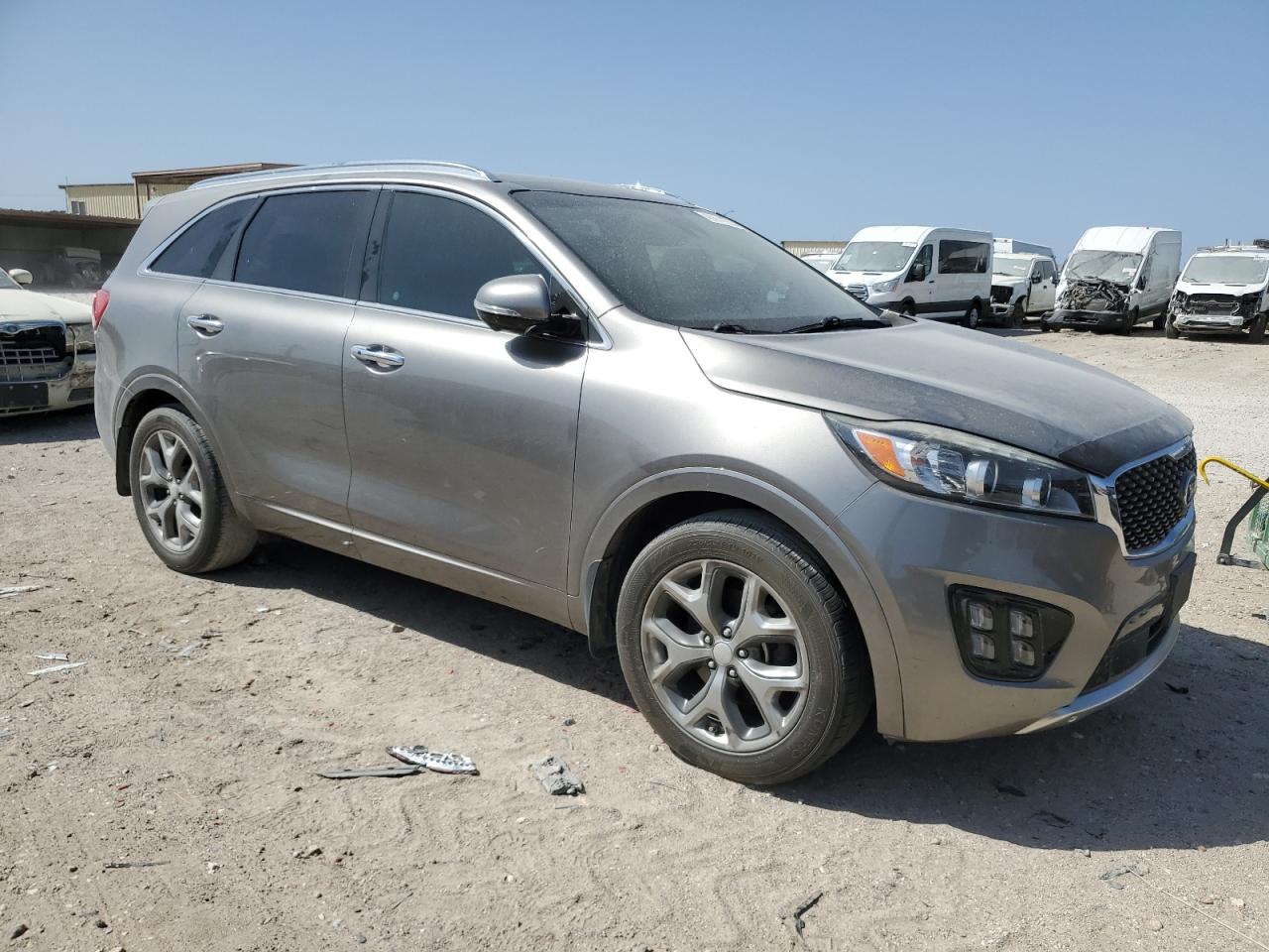 2016 Kia Sorento - Image 4