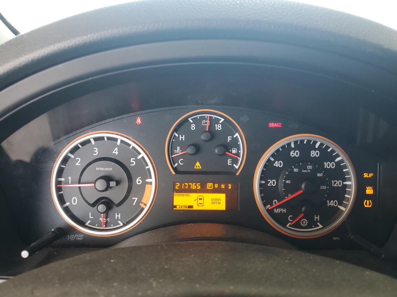 2009 Nissan Armada - Image 9