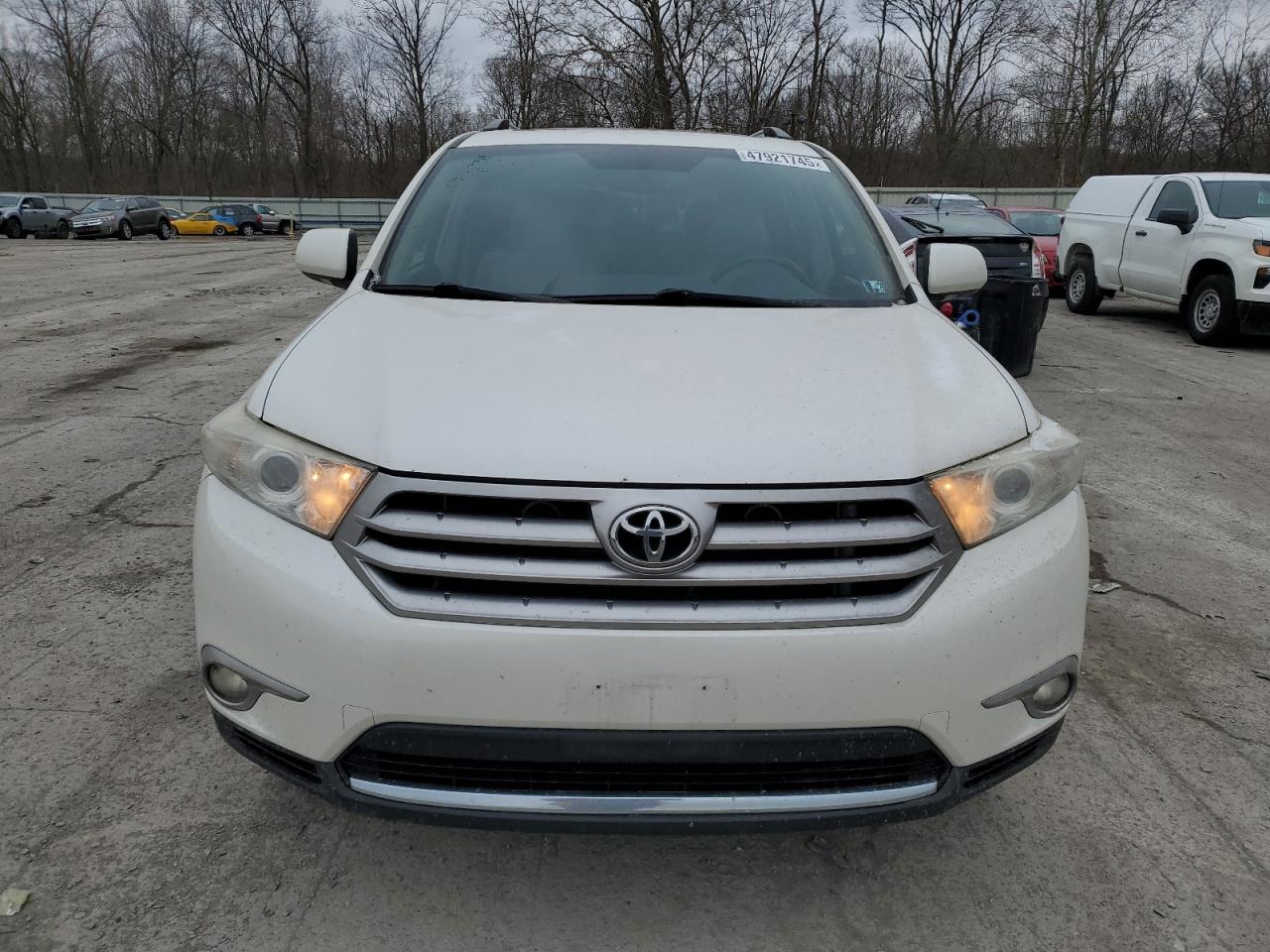 2013 Toyota Highlander - Image 5