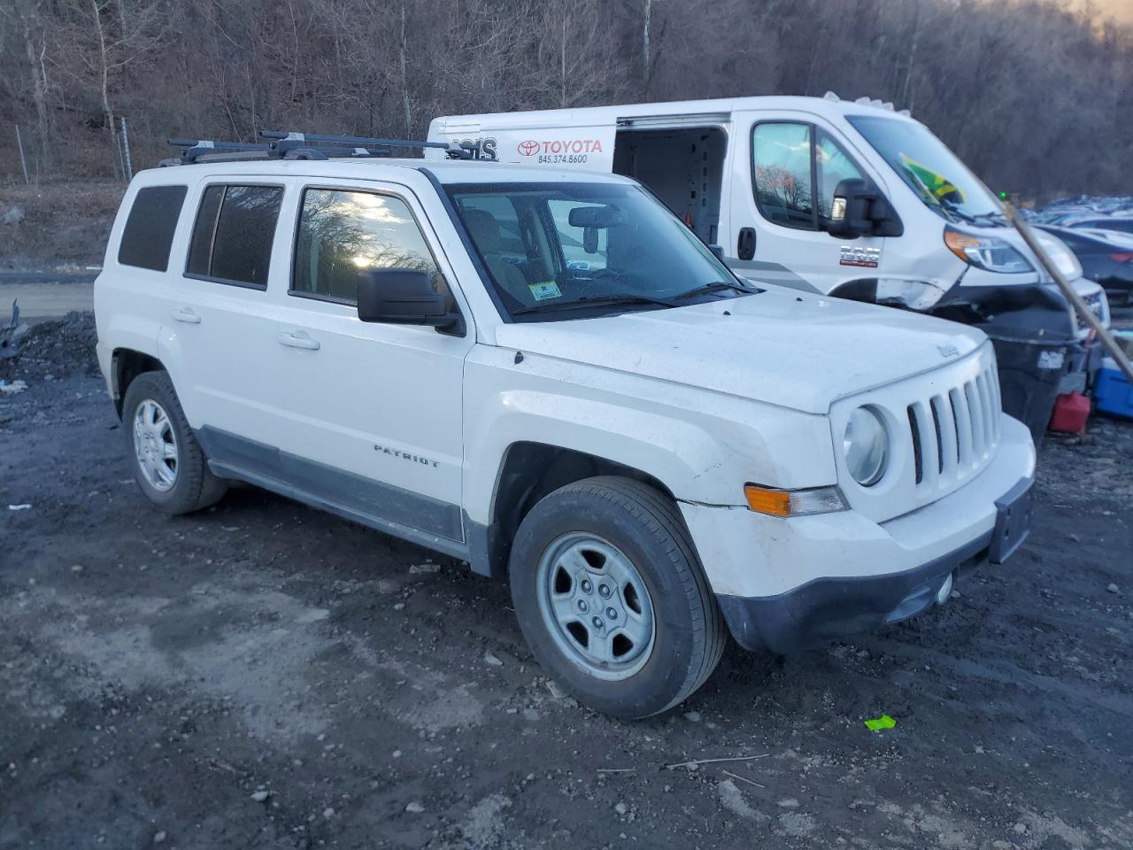 2011 Jeep Liberty (Patriot) - Image 4